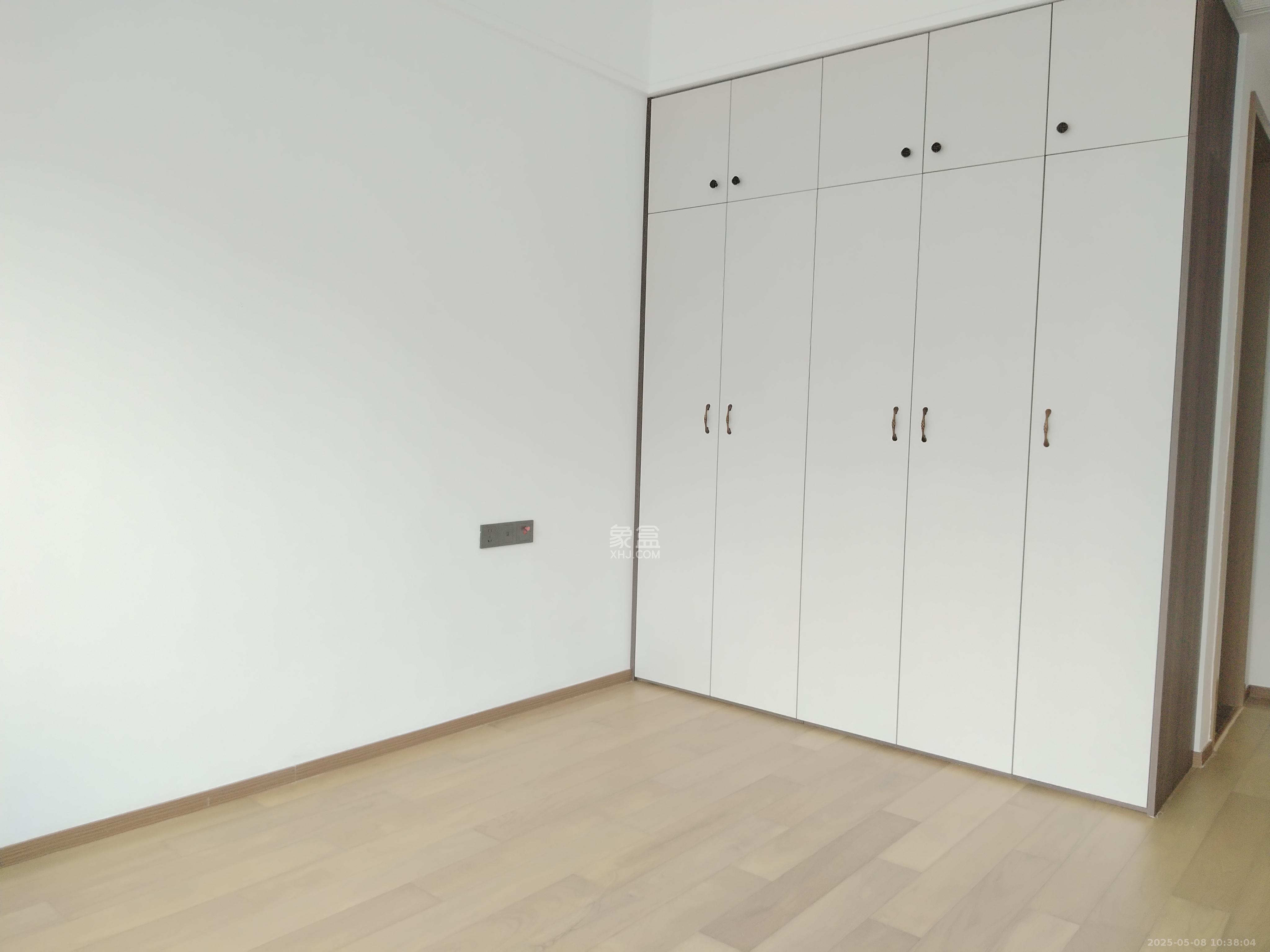 新华联梦想城 3室2厅2卫 2500.0元/月 新华联梦想城 3室2厅2卫 2500.0元/月室内图