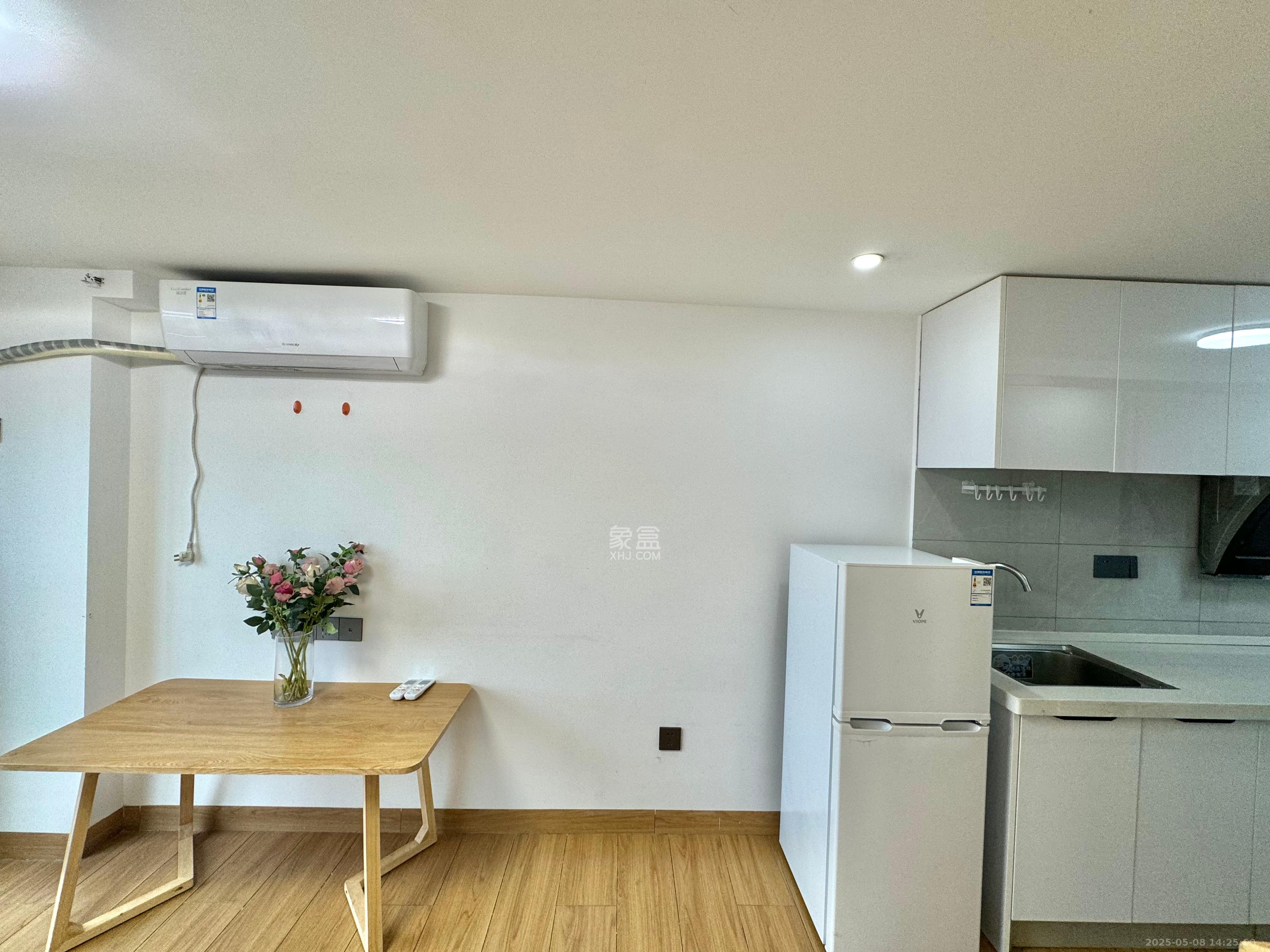 新长海D1站 1室1厅1卫 1600.0元/月 新长海D1站 1室1厅1卫 1600.0元/月室内图