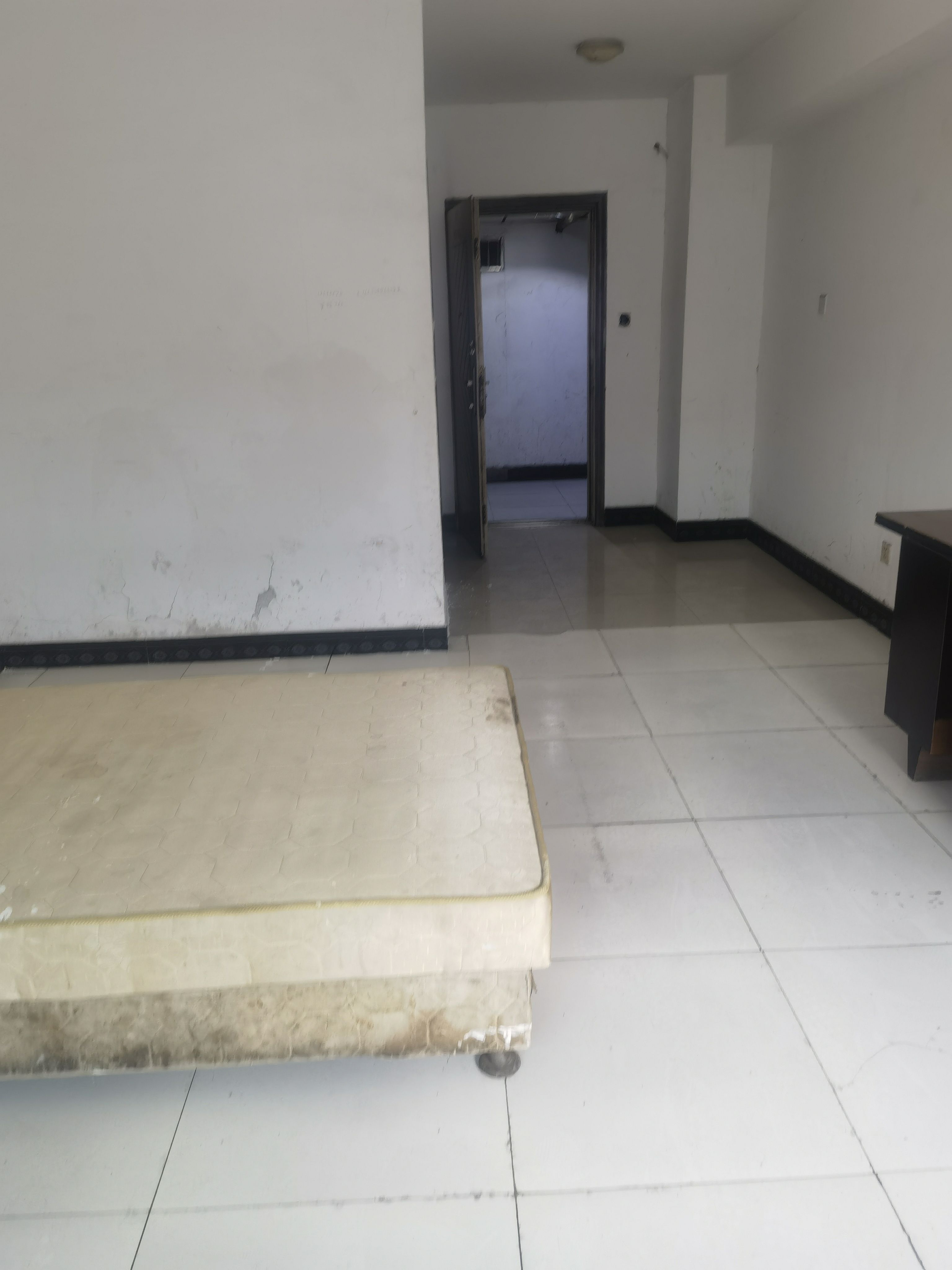 天成银座  1室1厅1卫    7.8万 天成银座  1室1厅1卫    7.8万客厅