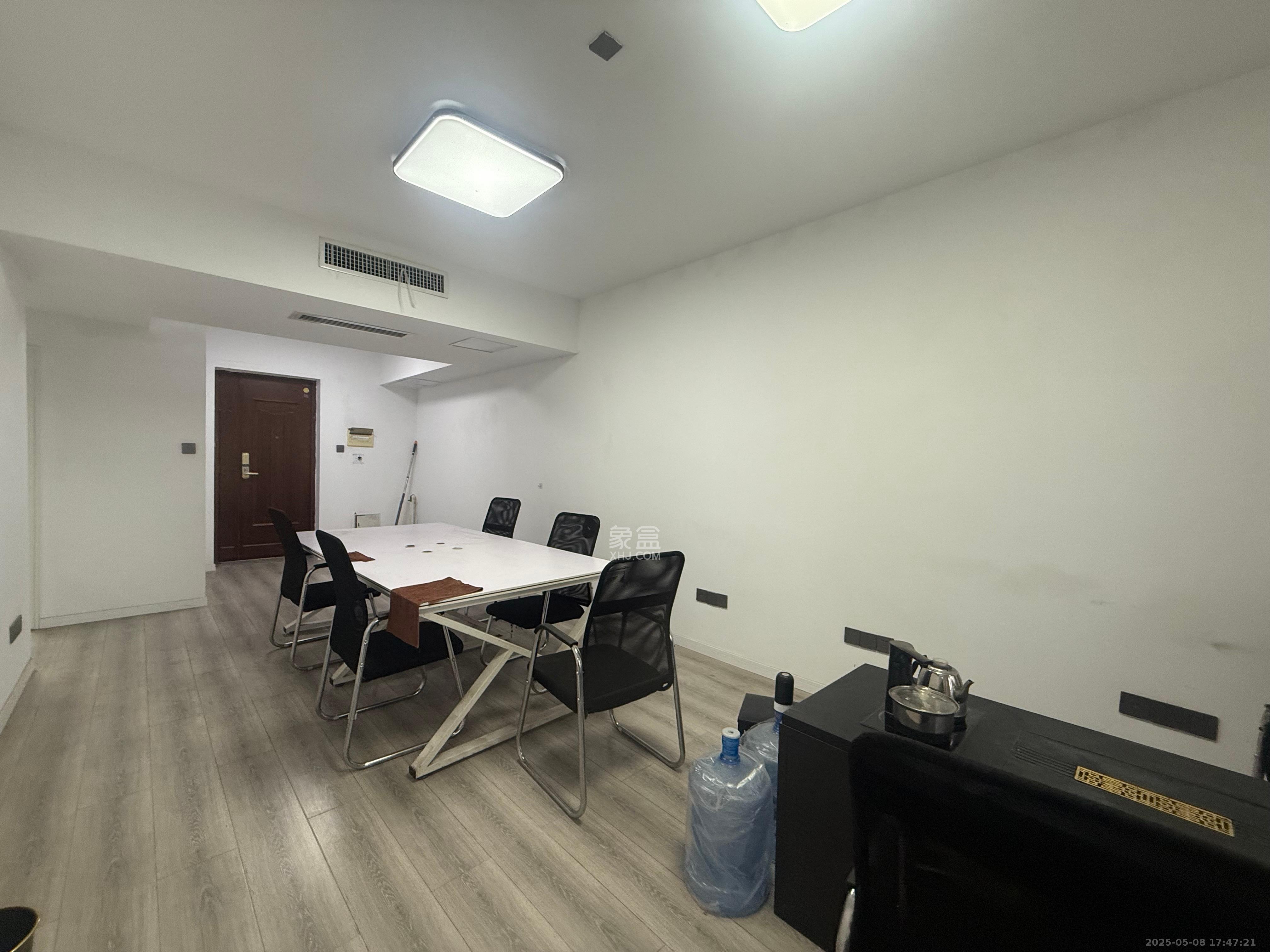 华晨国际公馆  2室1厅1卫   3200.00元/月室内图