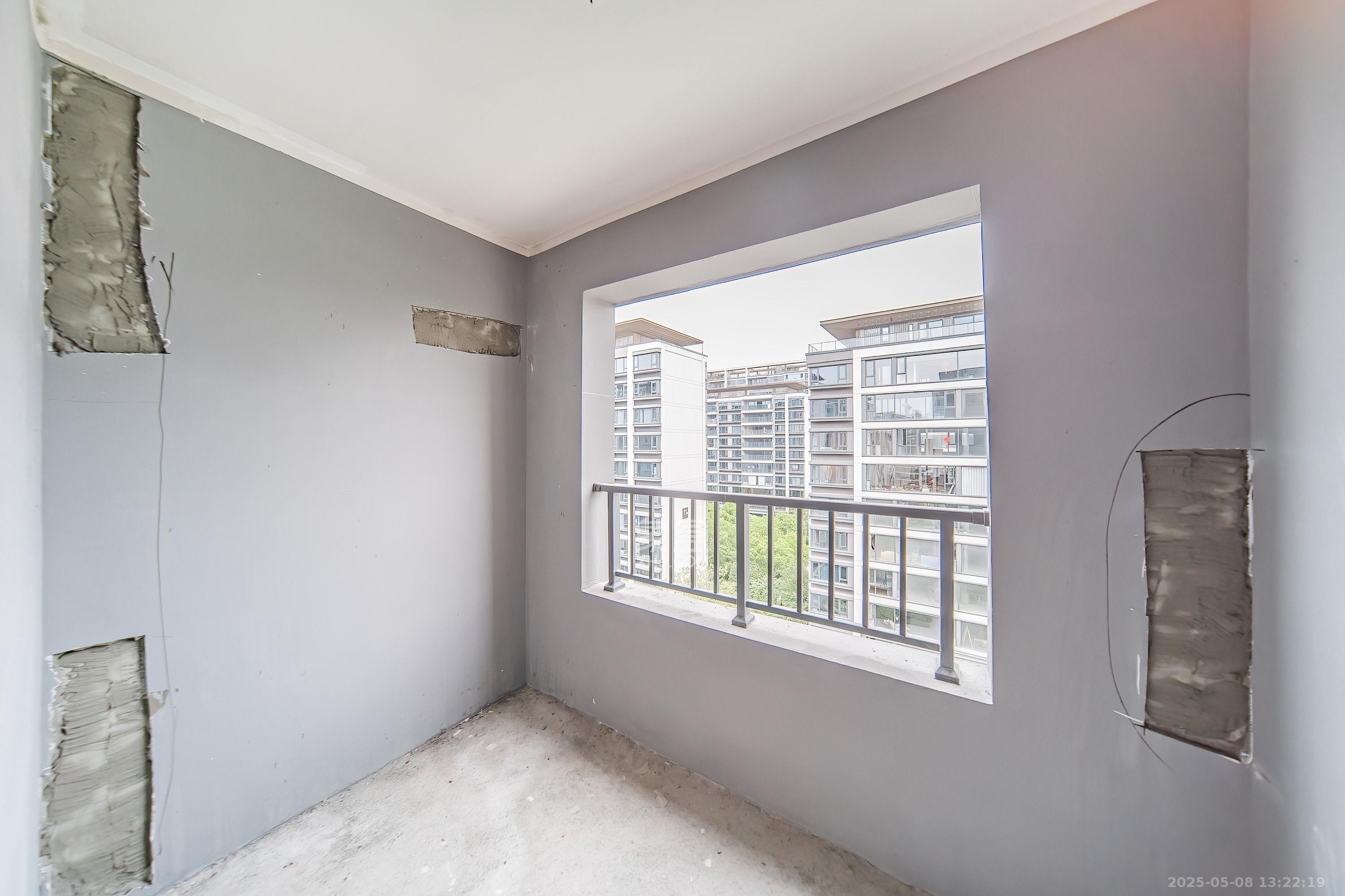 华润置地润樾府 5室2厅3卫 225.0万 华润置地润樾府 5室2厅3卫 225.0万卧室