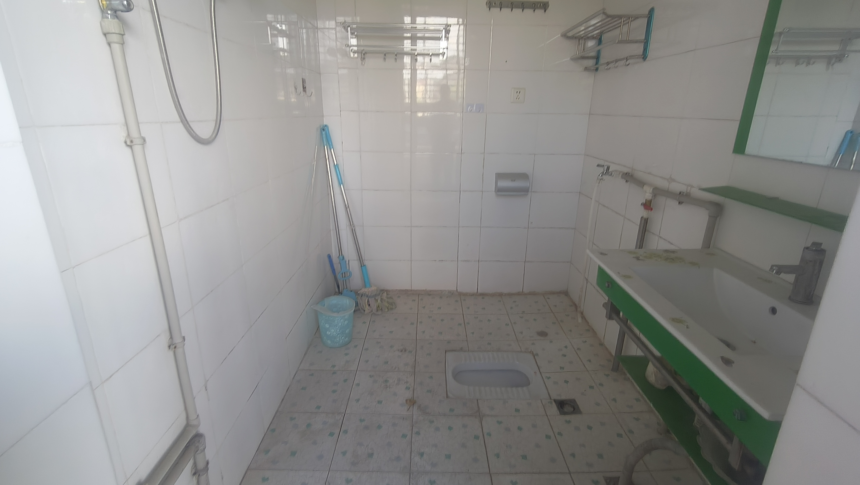 月亮湾二期A区 2室2厅1卫 41.8万 月亮湾二期A区 2室2厅1卫 41.8万客厅