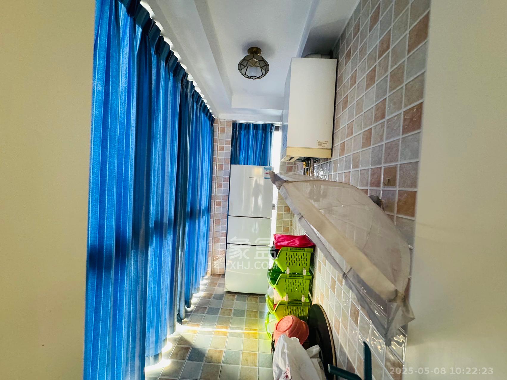 德润小区(丰升德润小区) 4室2厅2卫 4000.0元/月 德润小区(丰升德润小区) 4室2厅2卫 4000.0元/月室内图