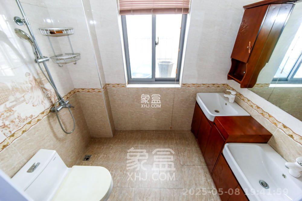 上海城小区 4室2厅2卫 2600.0元/月 上海城小区 4室2厅2卫 2600.0元/月室内图