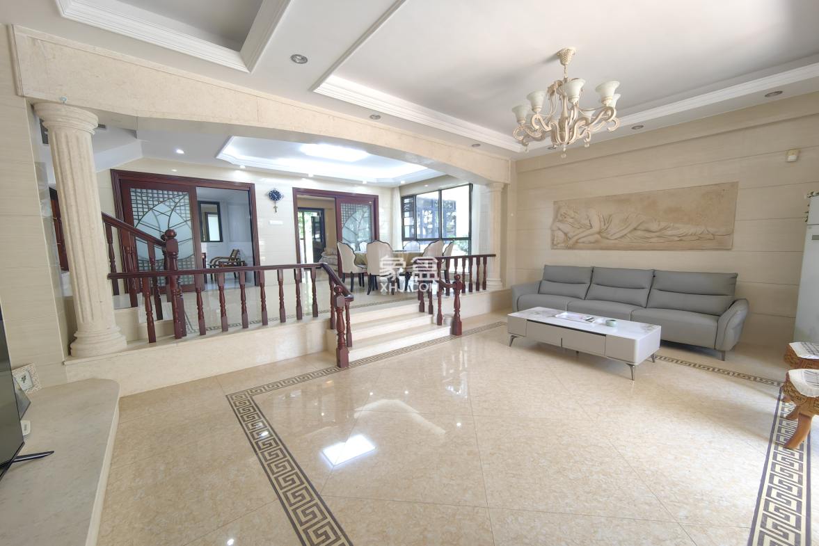 万科浪琴湾 7室2厅3卫 8500.0元/月 万科浪琴湾 7室2厅3卫 8500.0元/月室内图