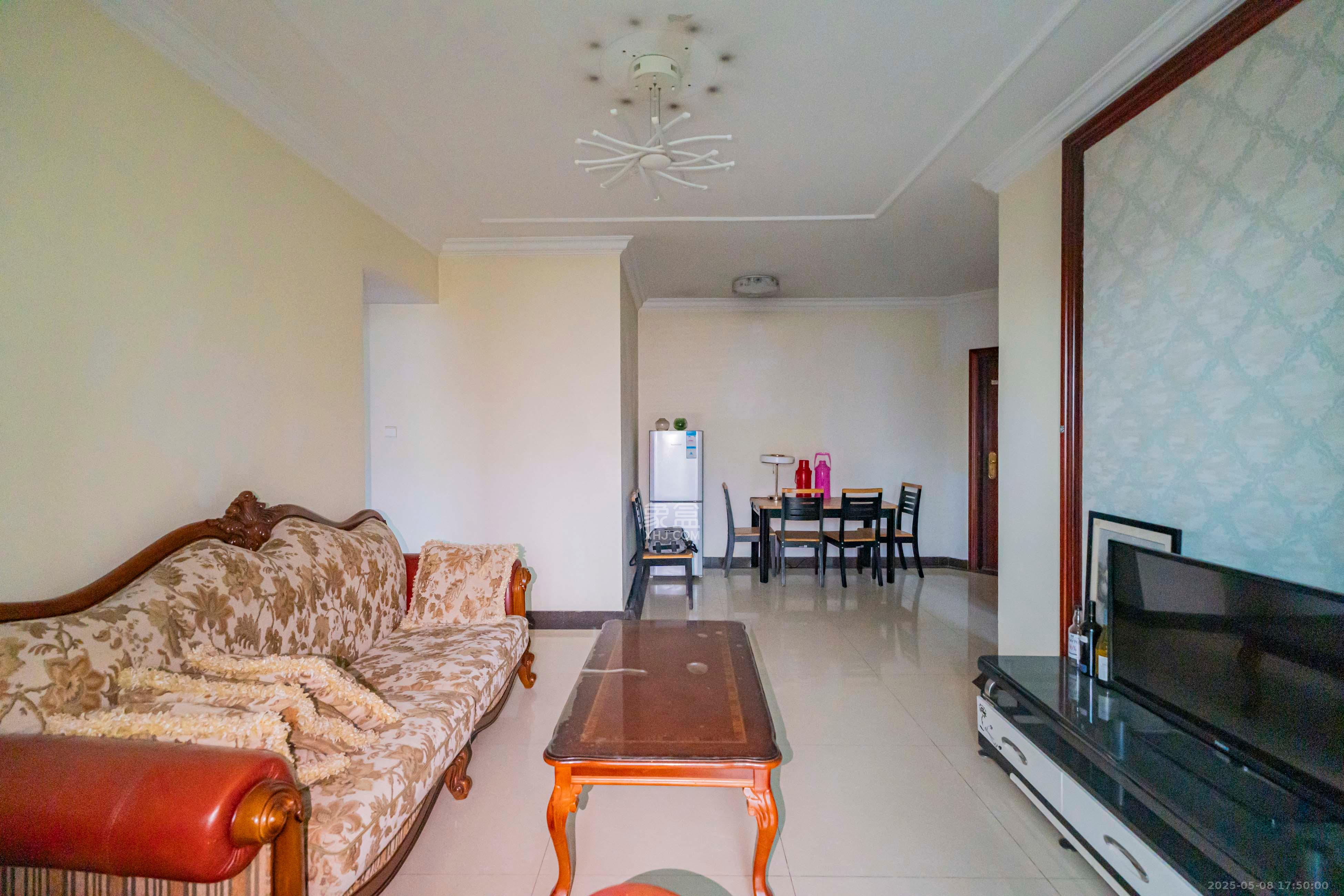 恒大雅苑 2室2厅1卫 65.0万 恒大雅苑 2室2厅1卫 65.0万客厅