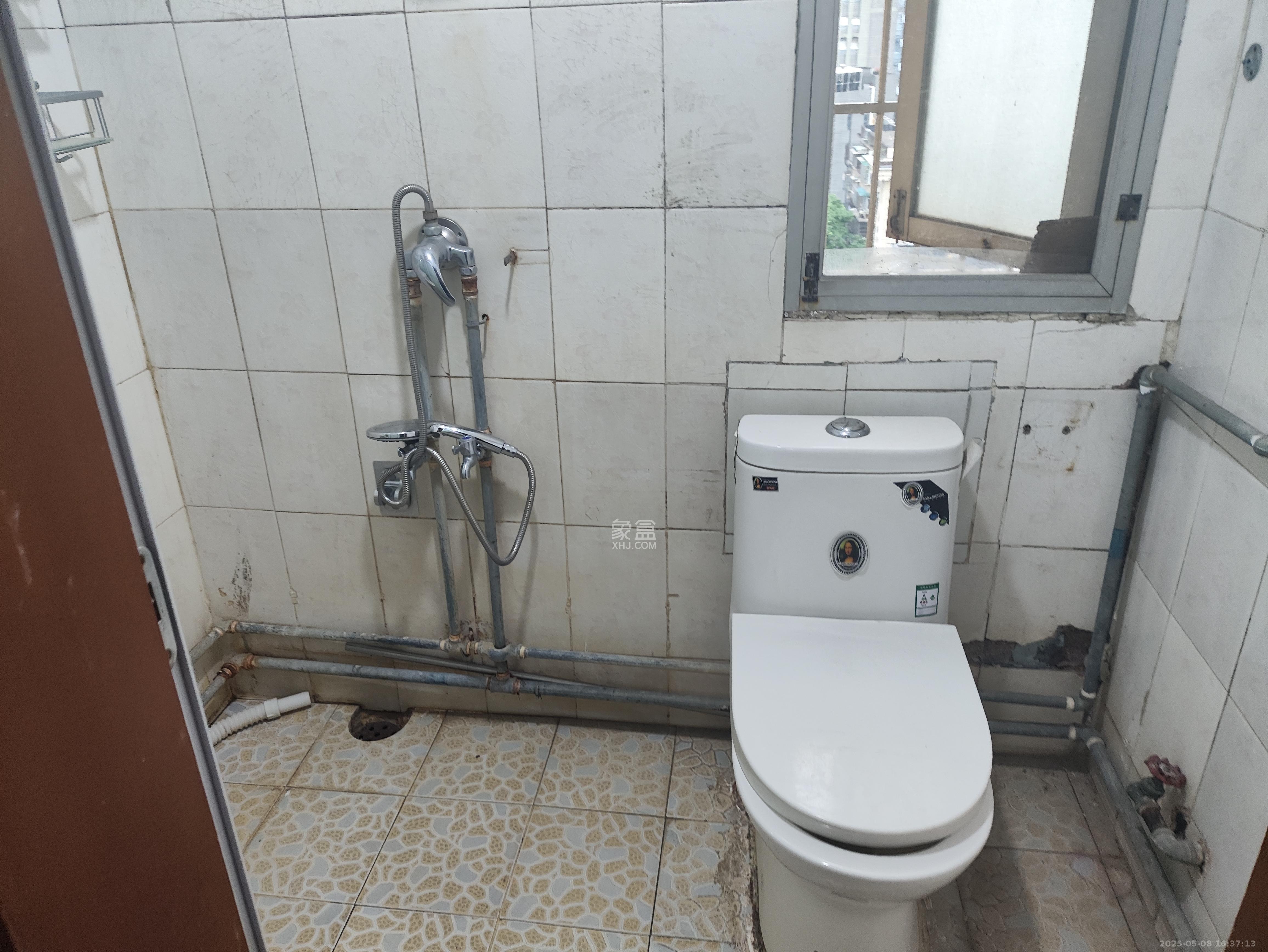 省政府五所 2室1厅1卫 2000.0元/月 省政府五所 2室1厅1卫 2000.0元/月室内图