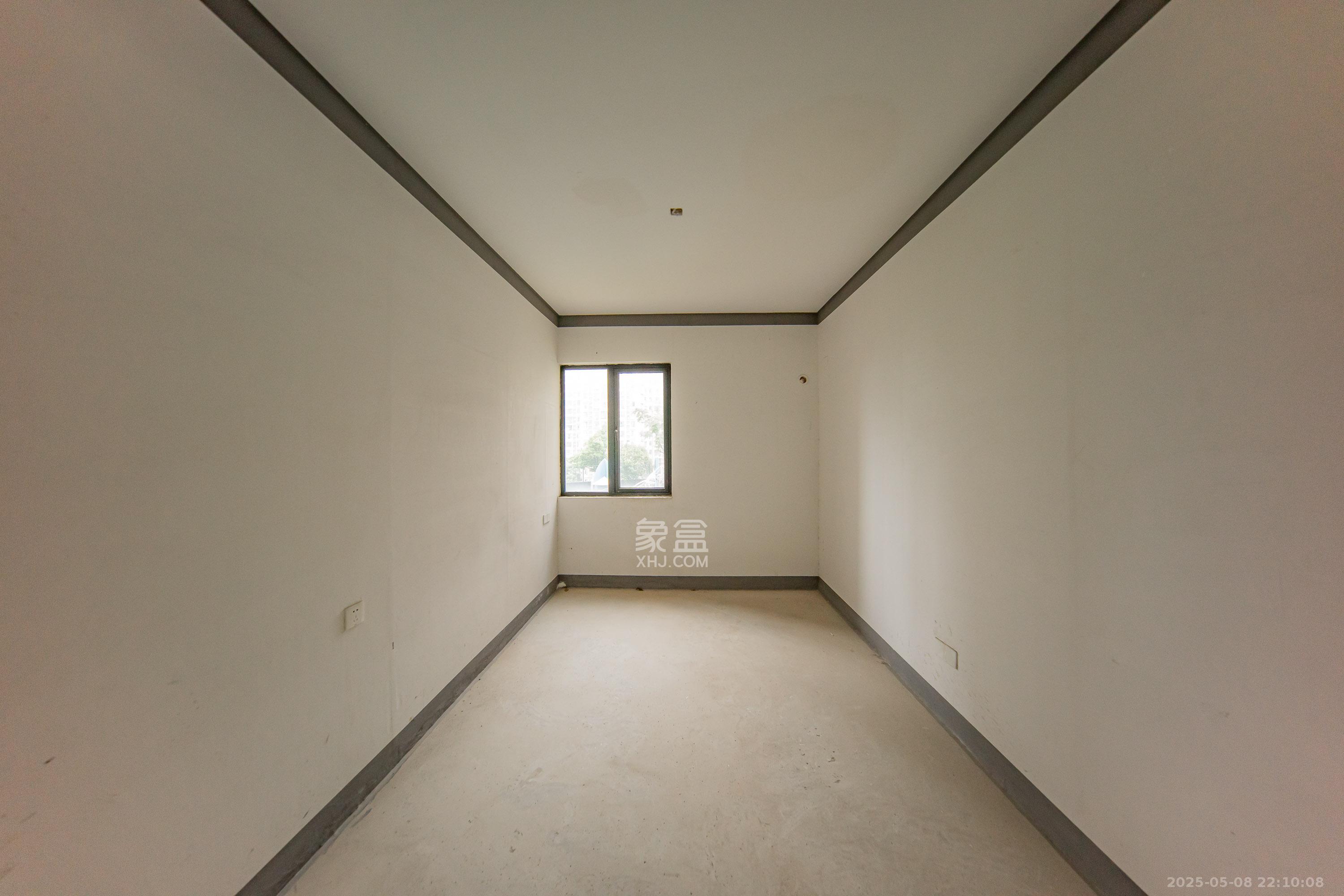 建投象山国际  4室2厅2卫   135.00万卧室