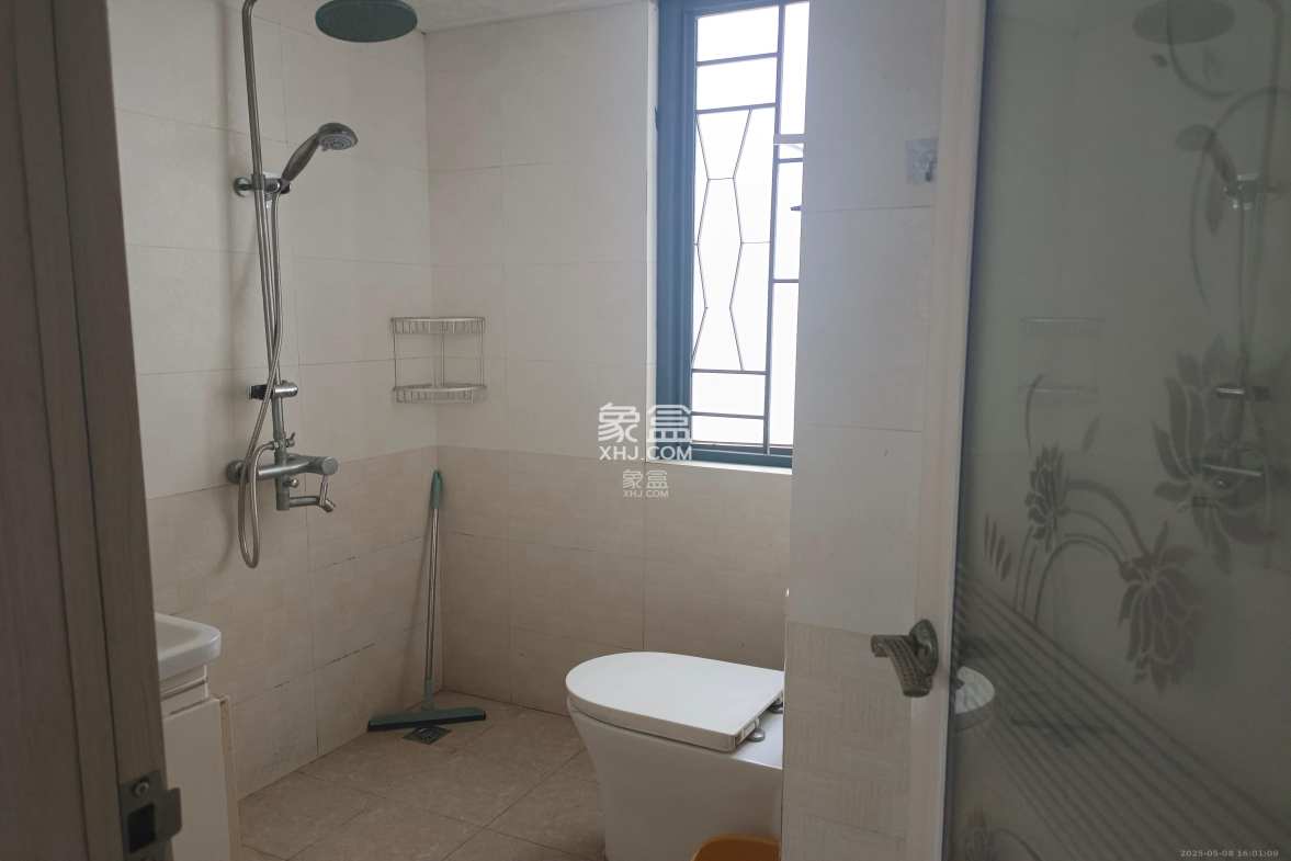 浩龙音乐界  3室2厅2卫    1800.0元/月 浩龙音乐界  3室2厅2卫    1800.0元/月室内图