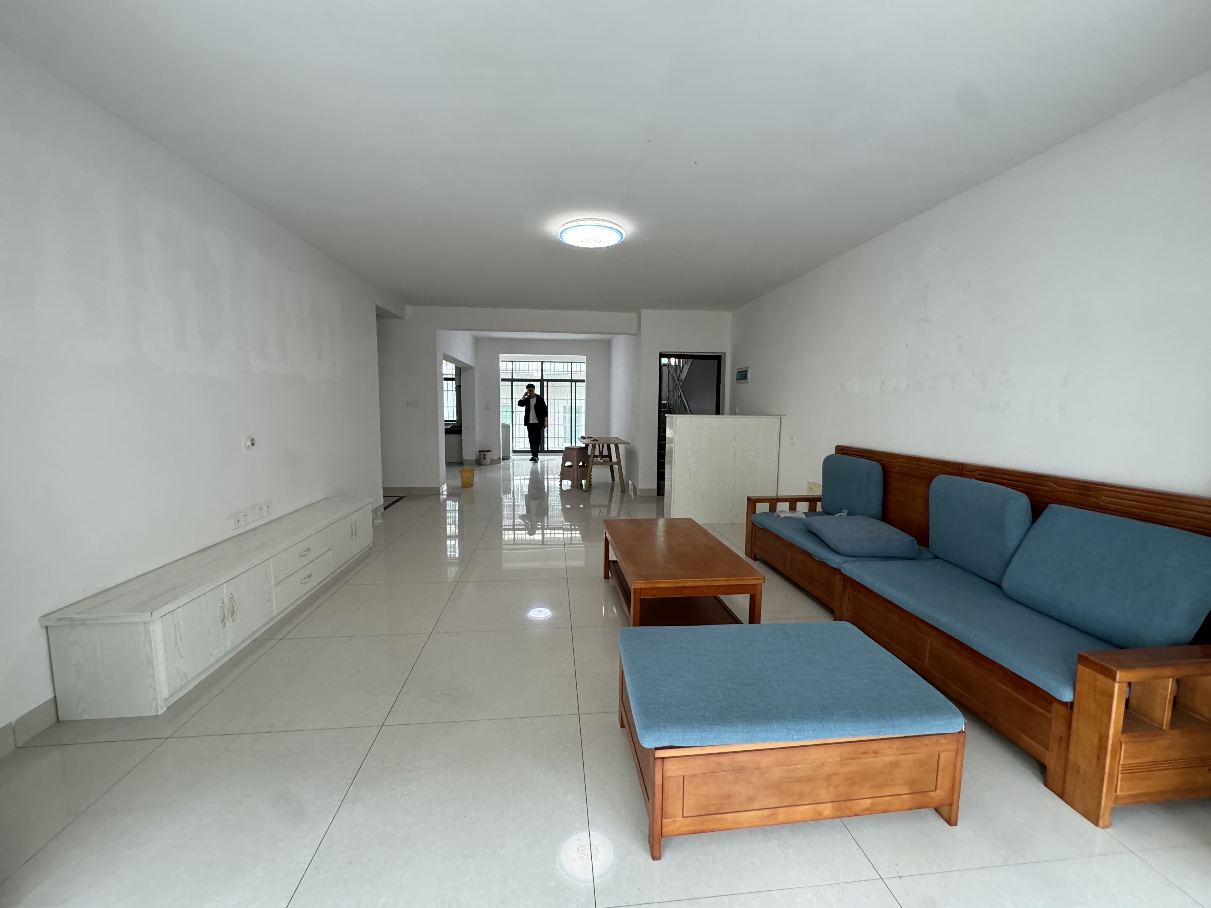 虎形山安置小区(进步社区) 3室2厅2卫 1200.0元/月 虎形山安置小区(进步社区) 3室2厅2卫 1200.0元/月室内图