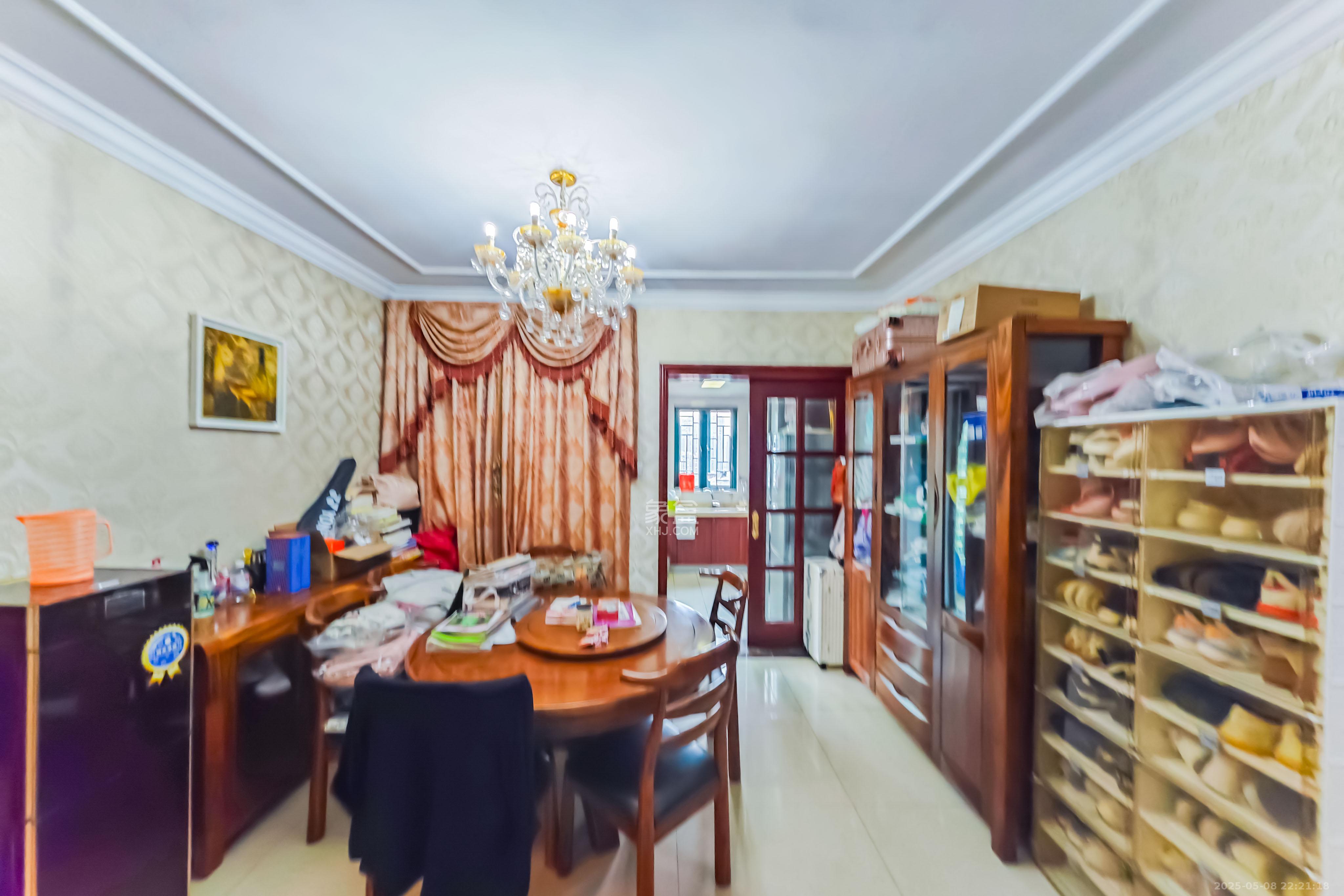 恒大绿洲  4室2厅2卫    145.0万 恒大绿洲  4室2厅2卫    145.0万客厅