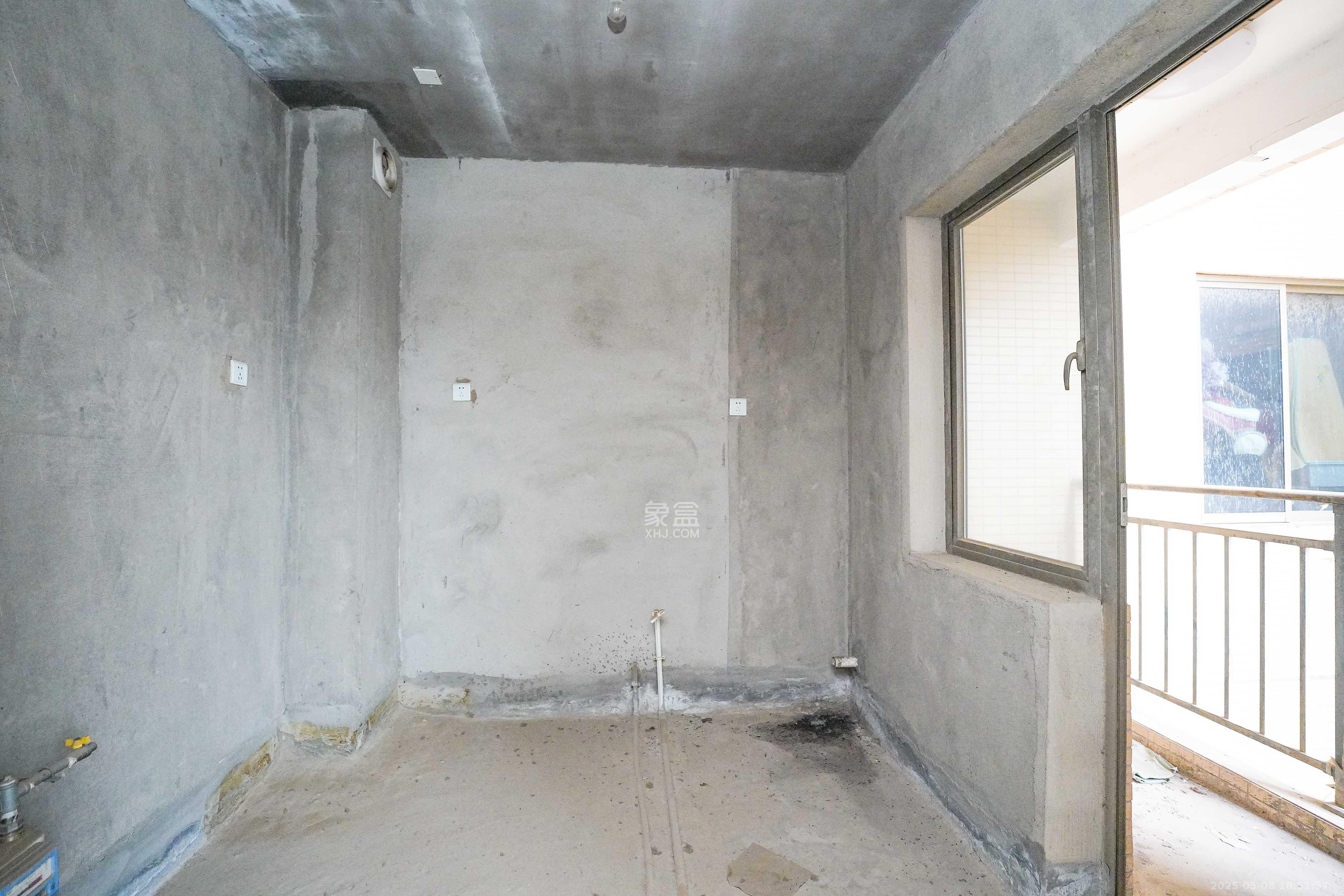 幸福庄园  4室2厅2卫    85.0万 幸福庄园  4室2厅2卫    85.0万其他