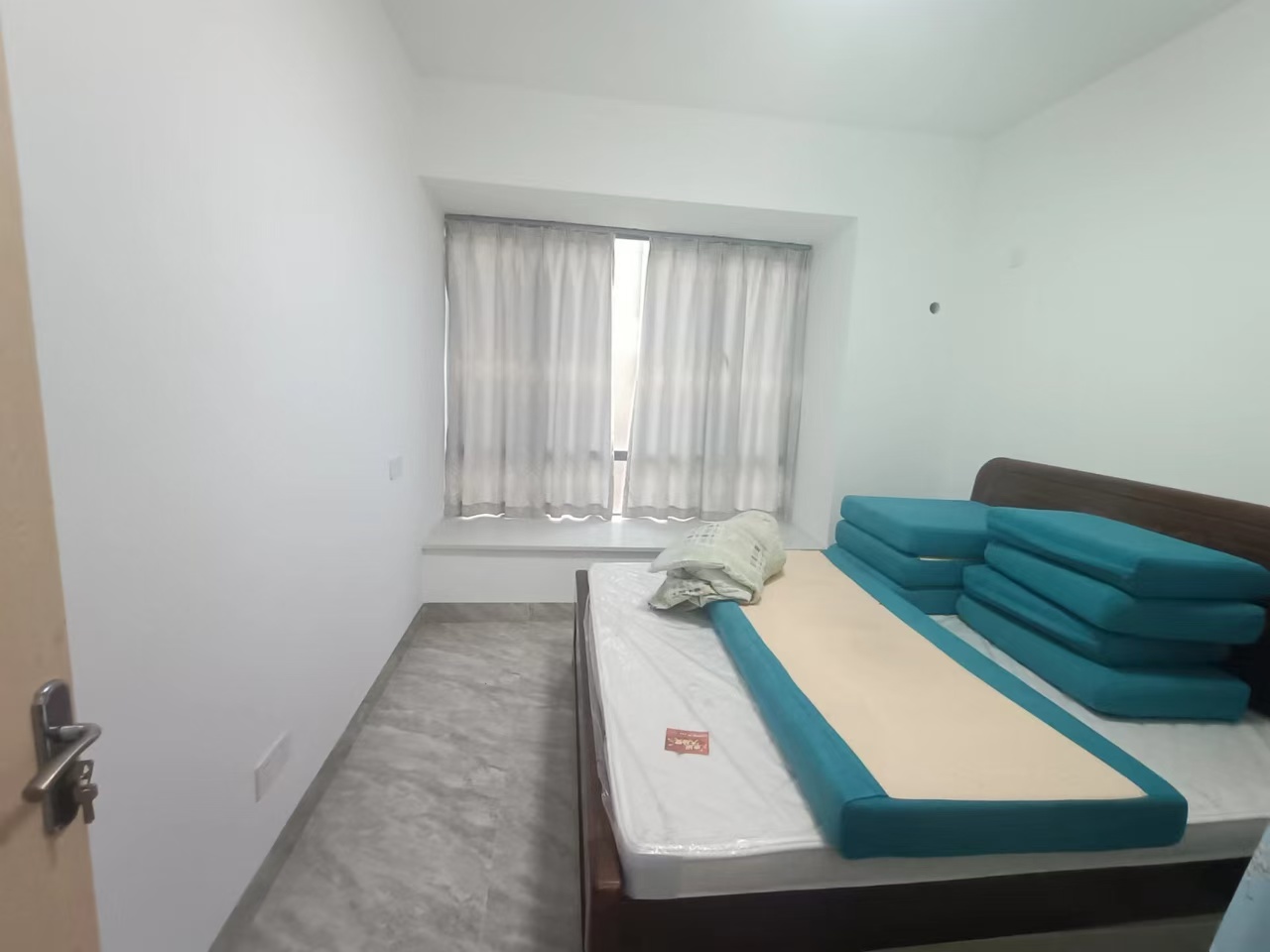 农信大院(响水湾度假公寓) 4室2厅2卫 3000.0元/月 农信大院(响水湾度假公寓) 4室2厅2卫 3000.0元/月室内图