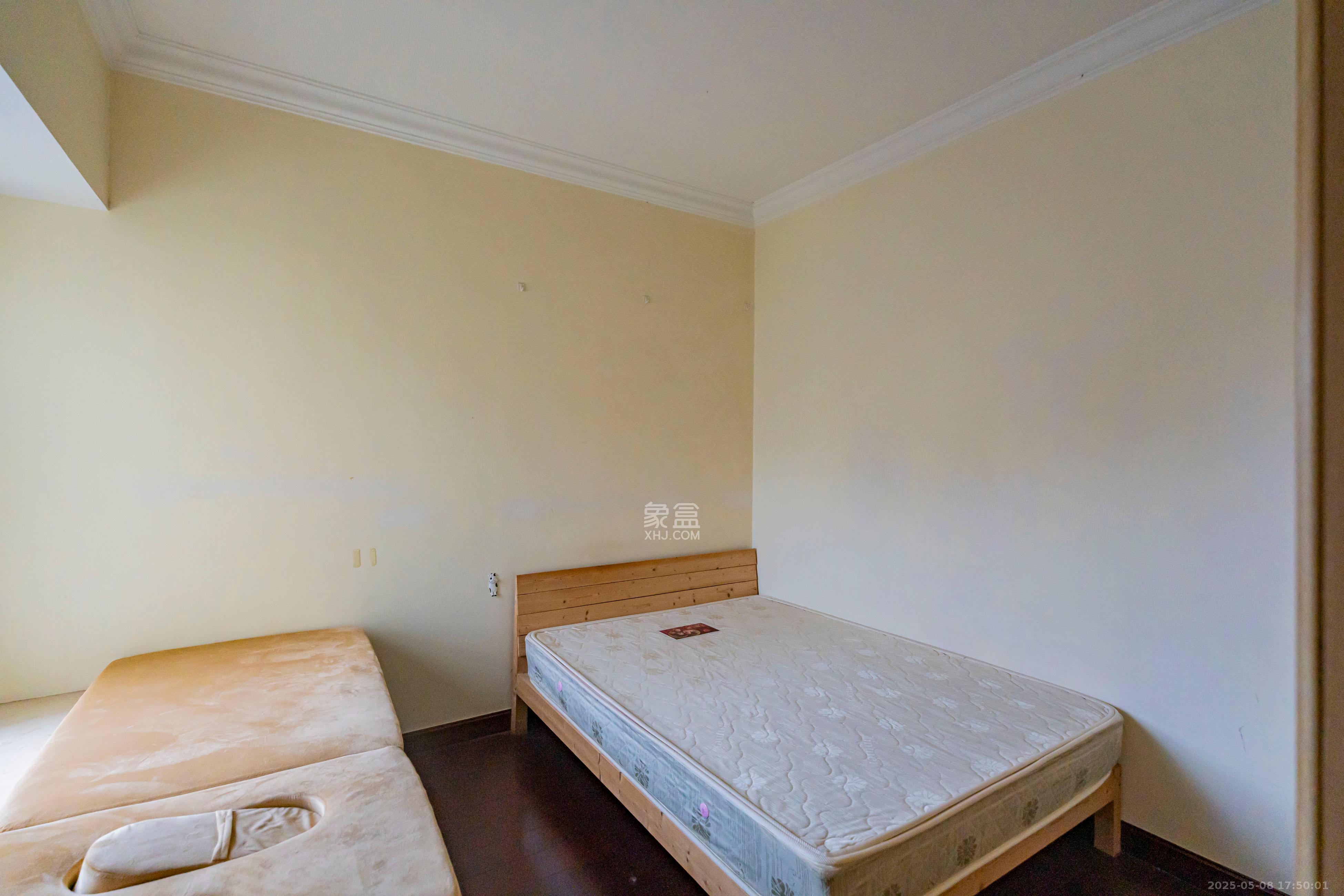 恒大雅苑 2室2厅1卫 65.0万 恒大雅苑 2室2厅1卫 65.0万卧室