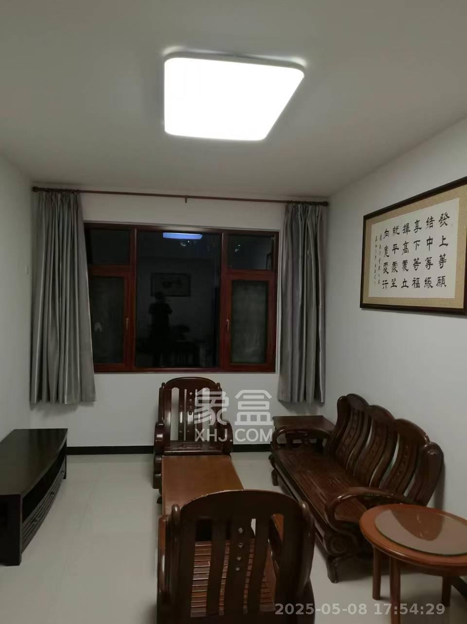 新华通讯社宿舍区  3室1厅1卫   3500.00元/月