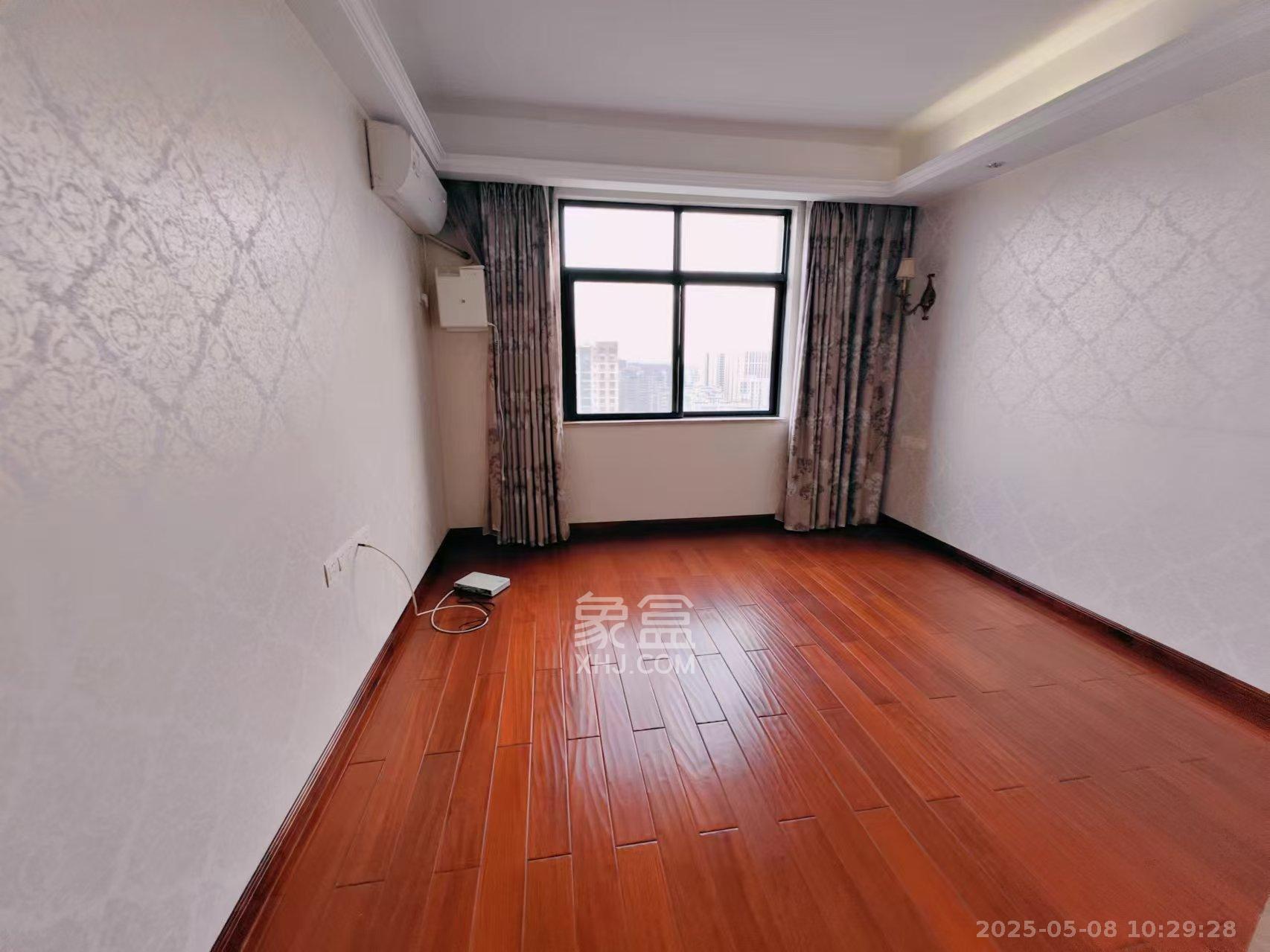 青园  6室2厅3卫    10000.0元/月 青园  6室2厅3卫    10000.0元/月室内图