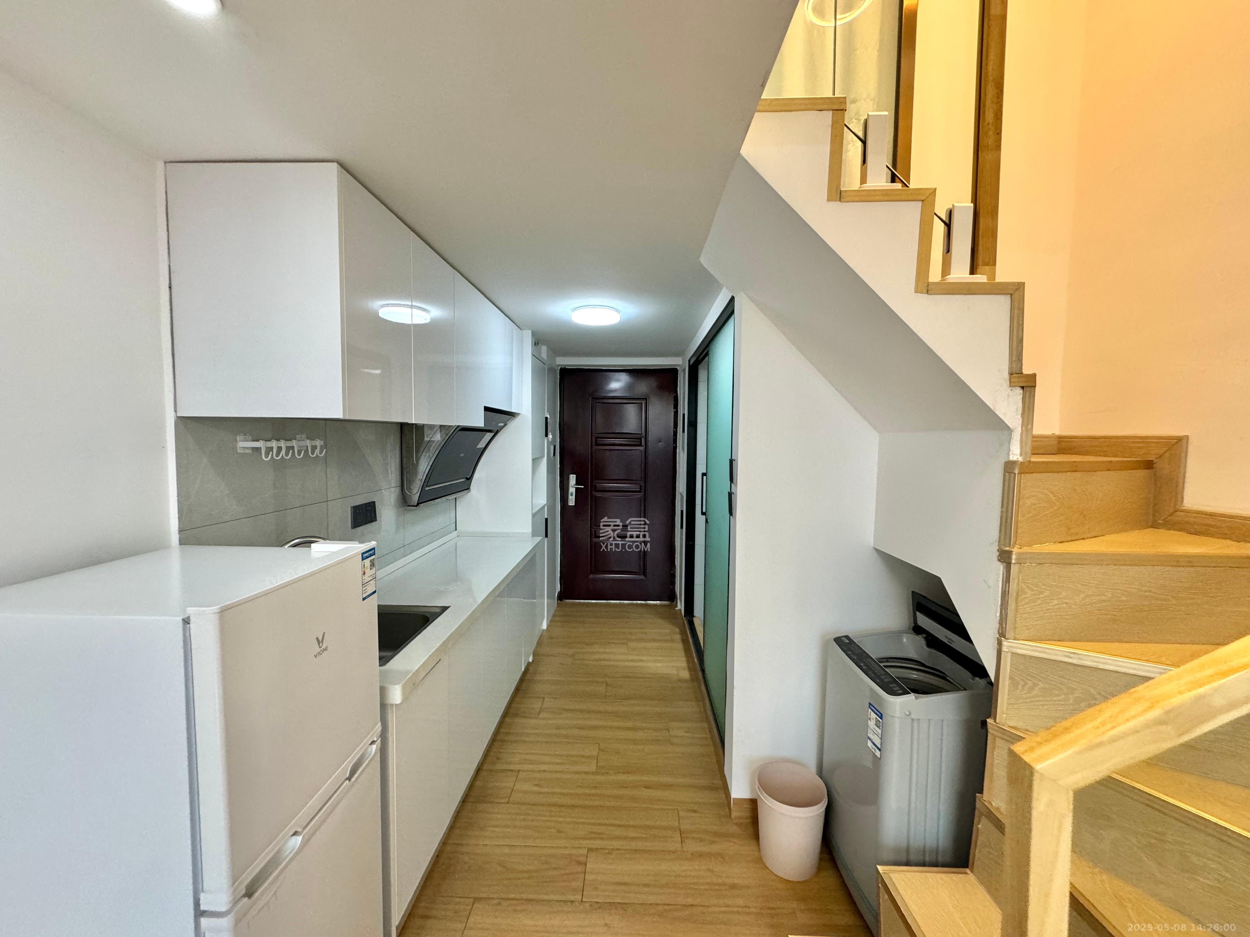 新长海D1站 1室1厅1卫 1600.0元/月 新长海D1站 1室1厅1卫 1600.0元/月室内图