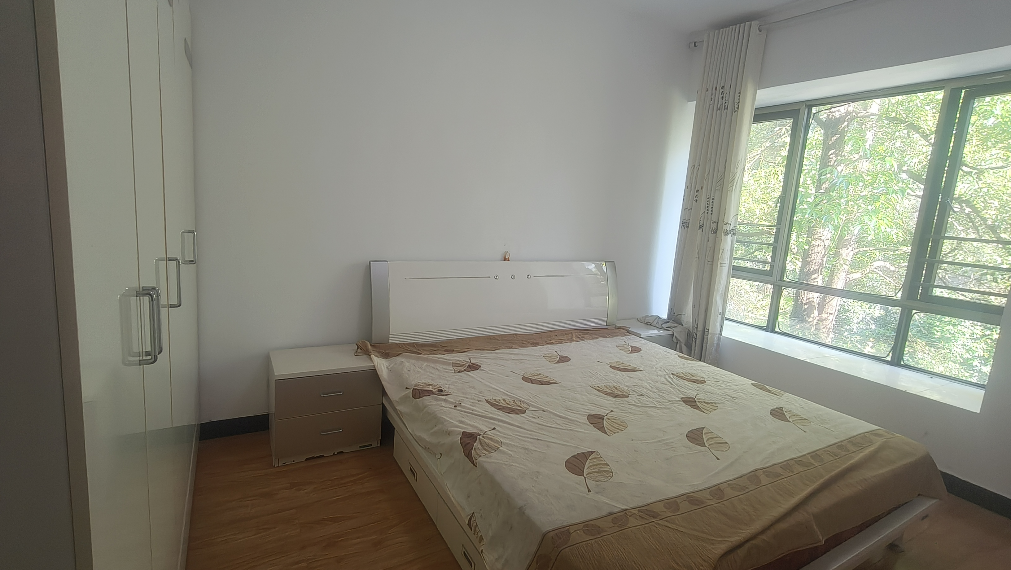 月亮湾二期A区 2室2厅1卫 41.8万 月亮湾二期A区 2室2厅1卫 41.8万客厅