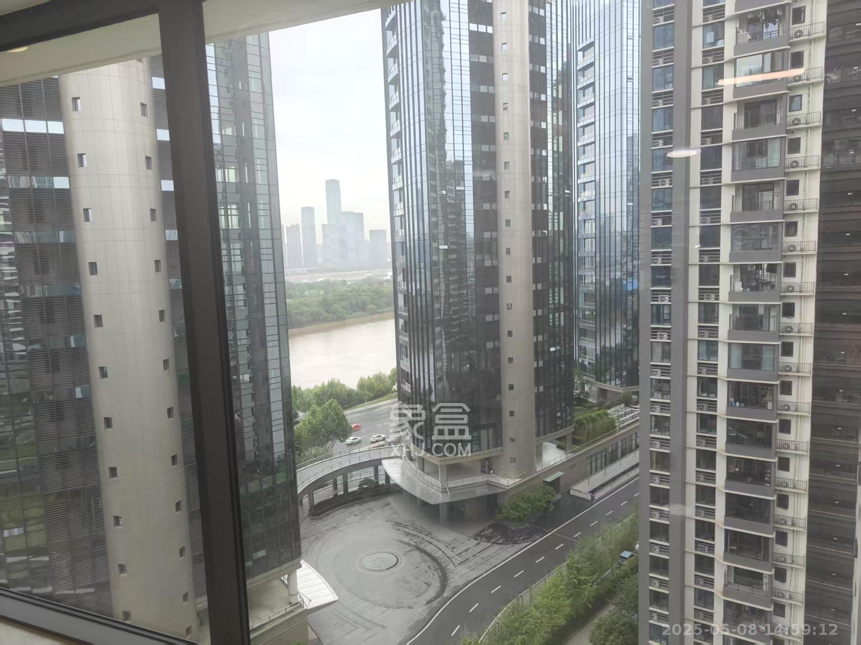 滨江府1913  4室2厅2卫   5600.00元/月室内图