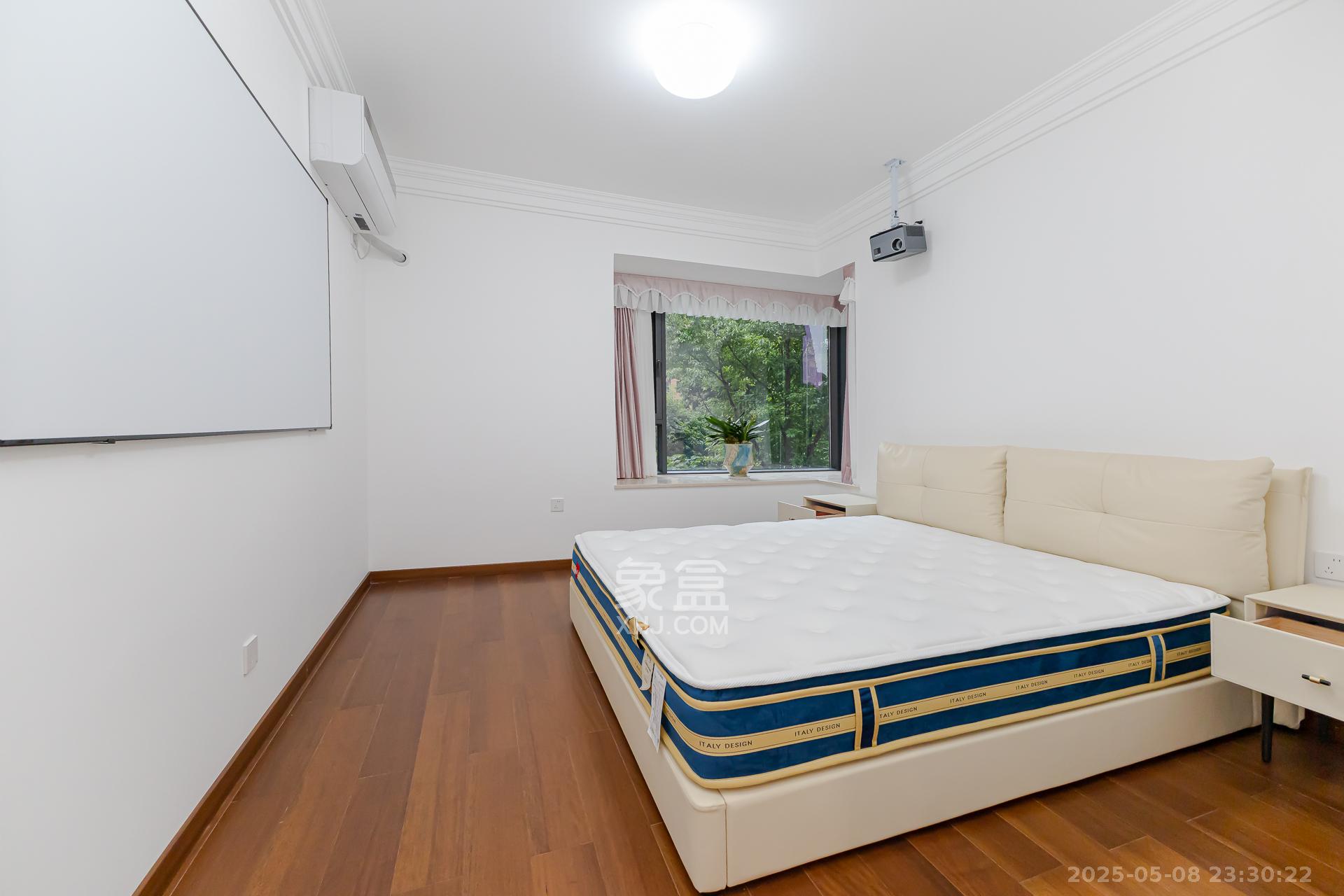 玛丽的花园(金色阳光家园)  3室2厅2卫    125.0万 玛丽的花园(金色阳光家园)  3室2厅2卫    125.0万卧室