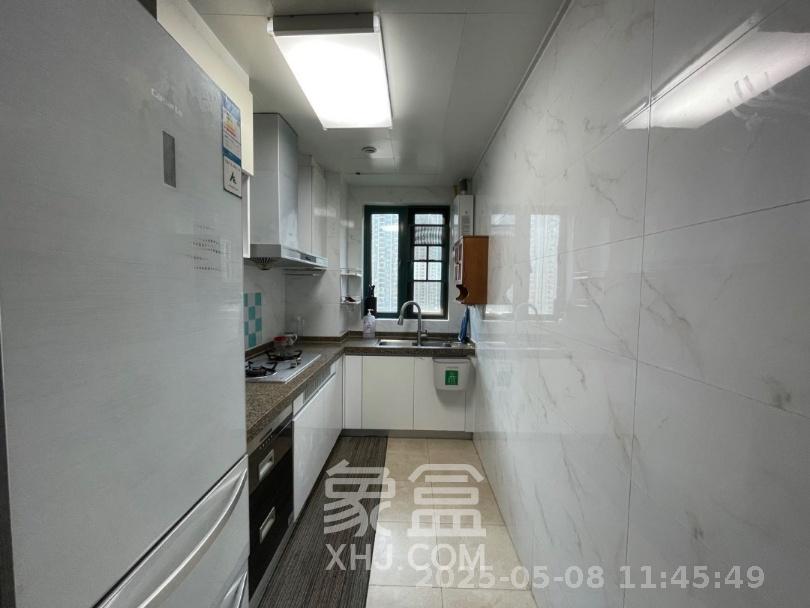 恒大雅苑 3室2厅2卫 3500.0元/月 恒大雅苑 3室2厅2卫 3500.0元/月室内图