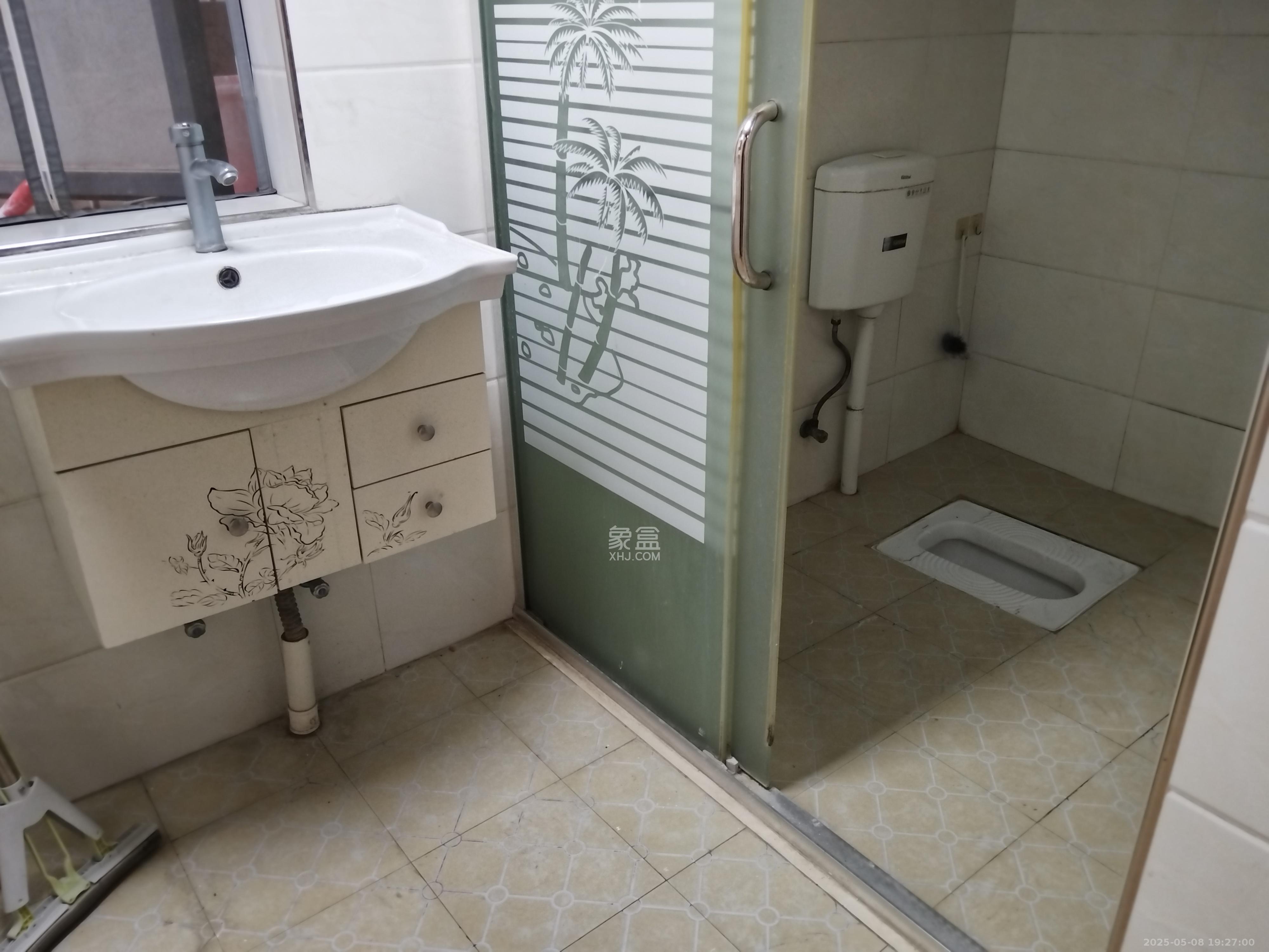 茶山馨苑  2室2厅1卫   2600.00元/月室内图