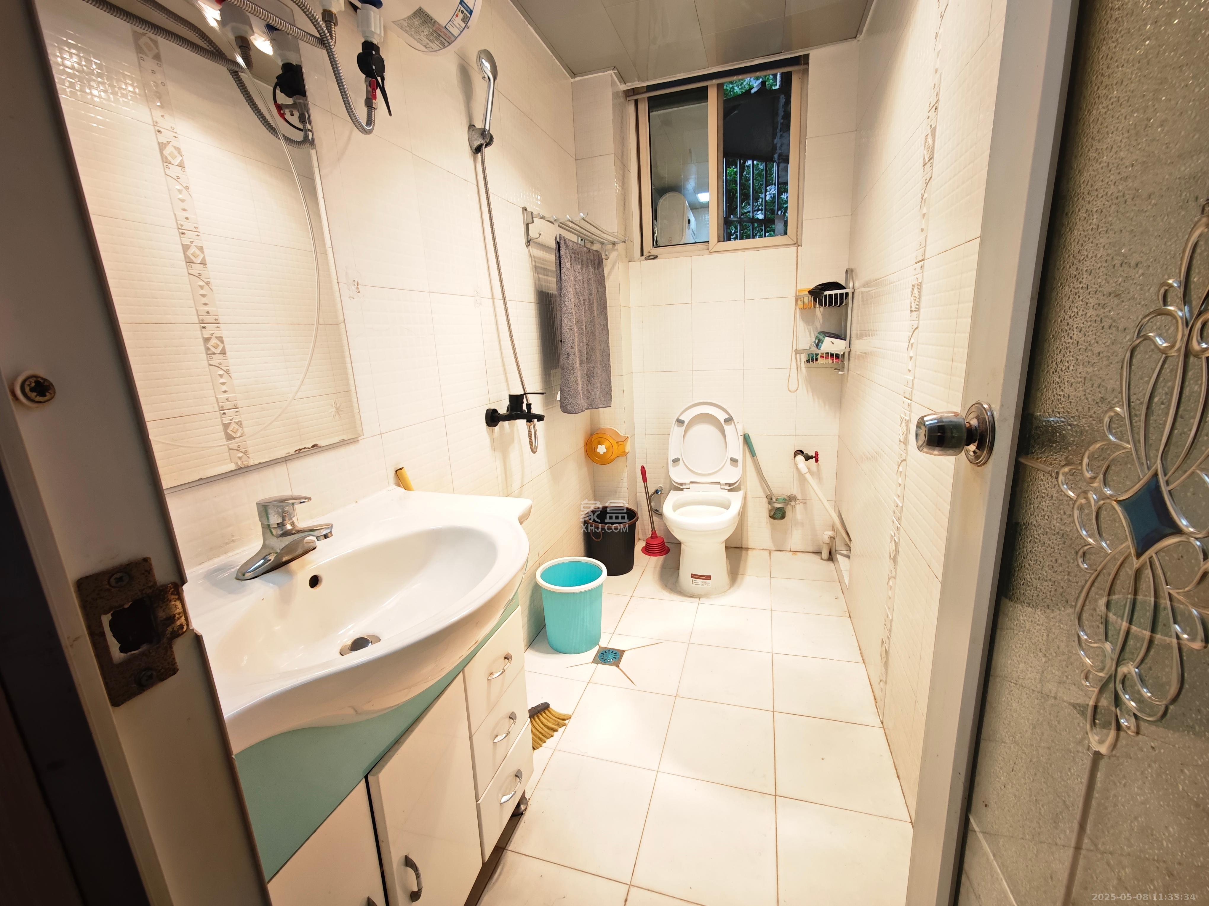 御景龙城 1室1厅1卫 1300.0元/月 御景龙城 1室1厅1卫 1300.0元/月室内图