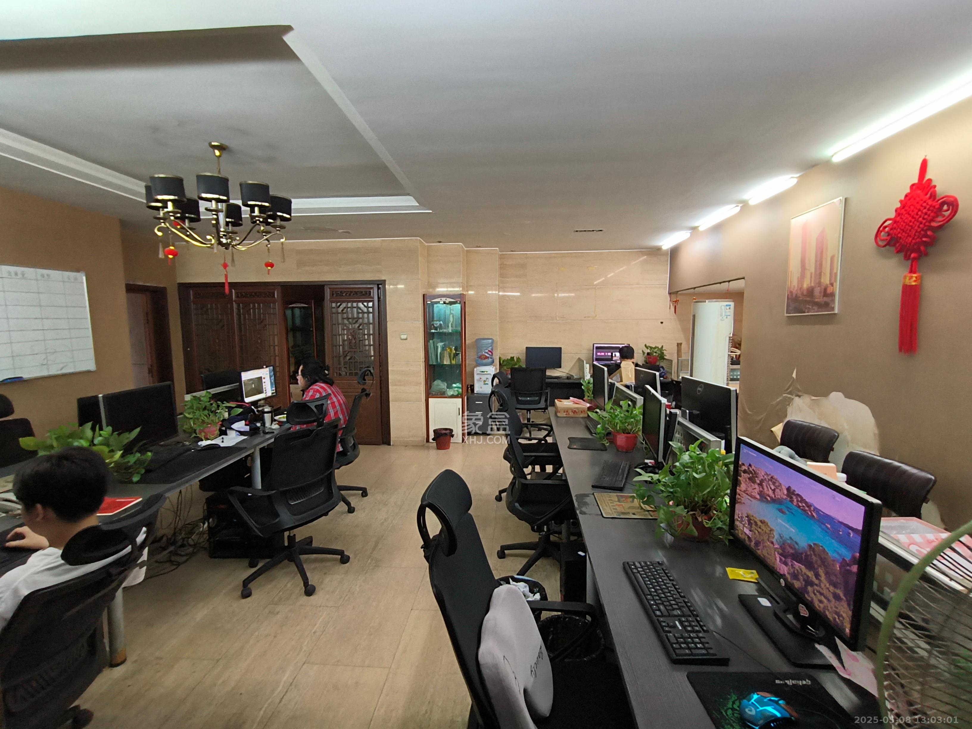 汇富中心  1室1厅1卫    5000.0元/月 汇富中心  1室1厅1卫    5000.0元/月室内图