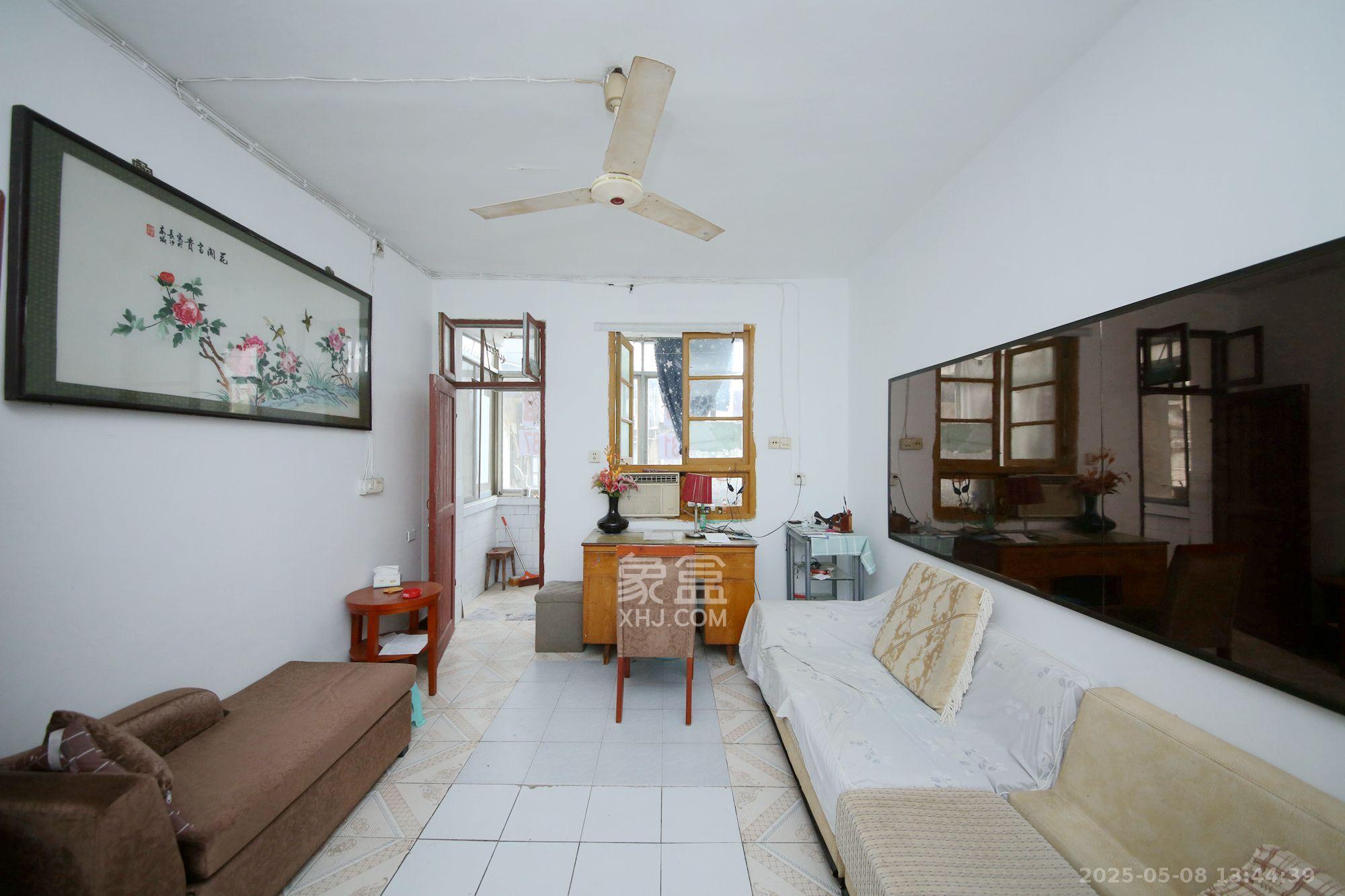 湘一芙蓉中学宿舍  2室1厅1卫    1750.0元/月 湘一芙蓉中学宿舍  2室1厅1卫    1750.0元/月室内图1