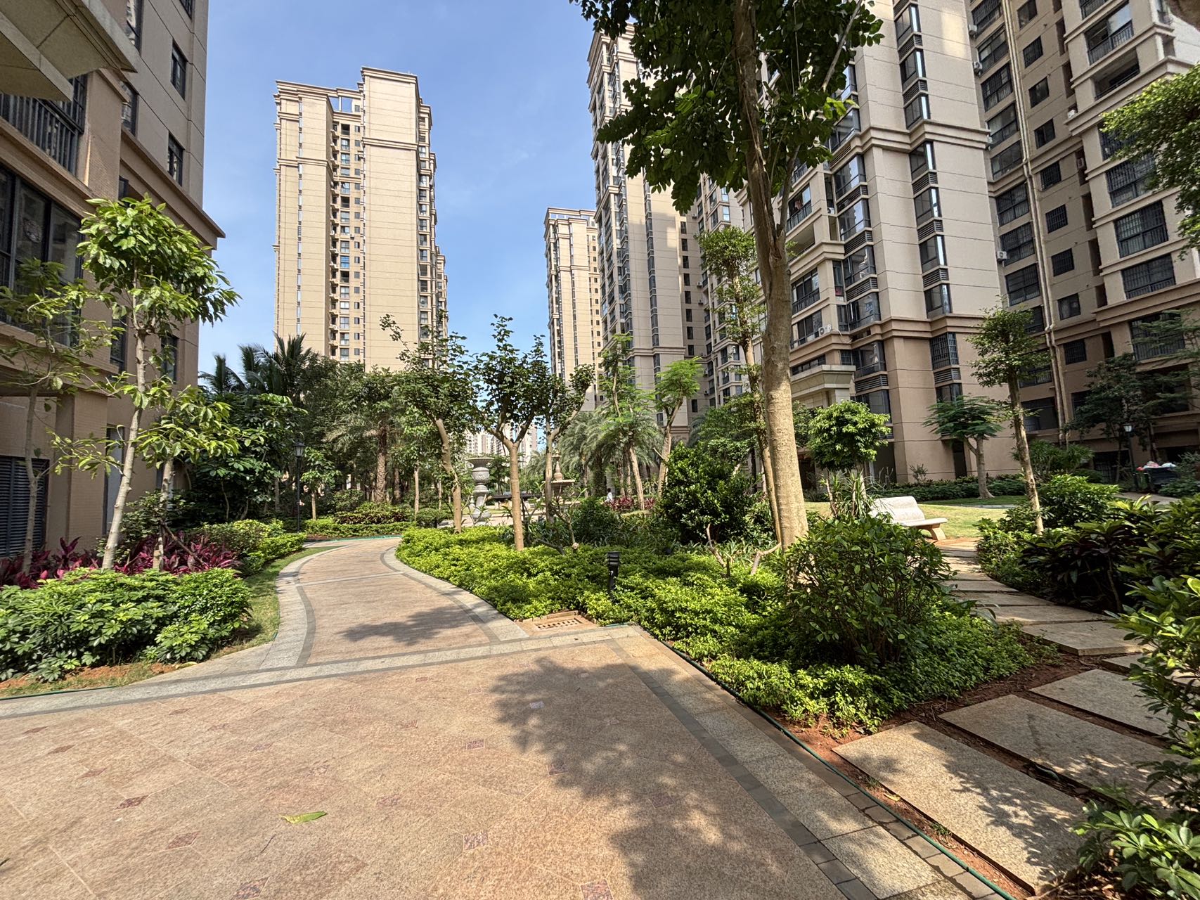 华府蓝湾 2室2厅1卫 150.0万 华府蓝湾 2室2厅1卫 150.0万小区图