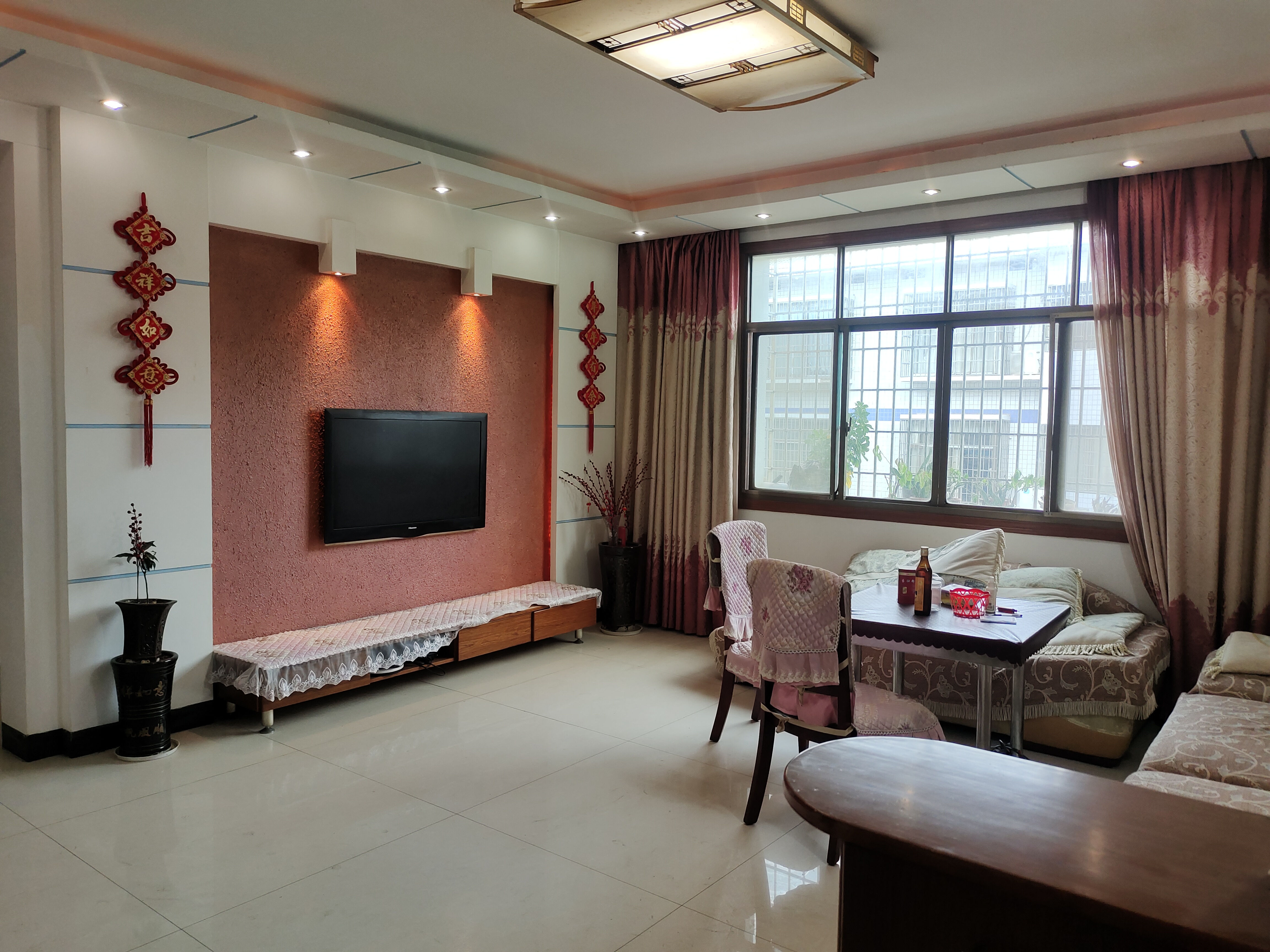 盐业局 3室2厅2卫 48.8万 盐业局 3室2厅2卫 48.8万客厅