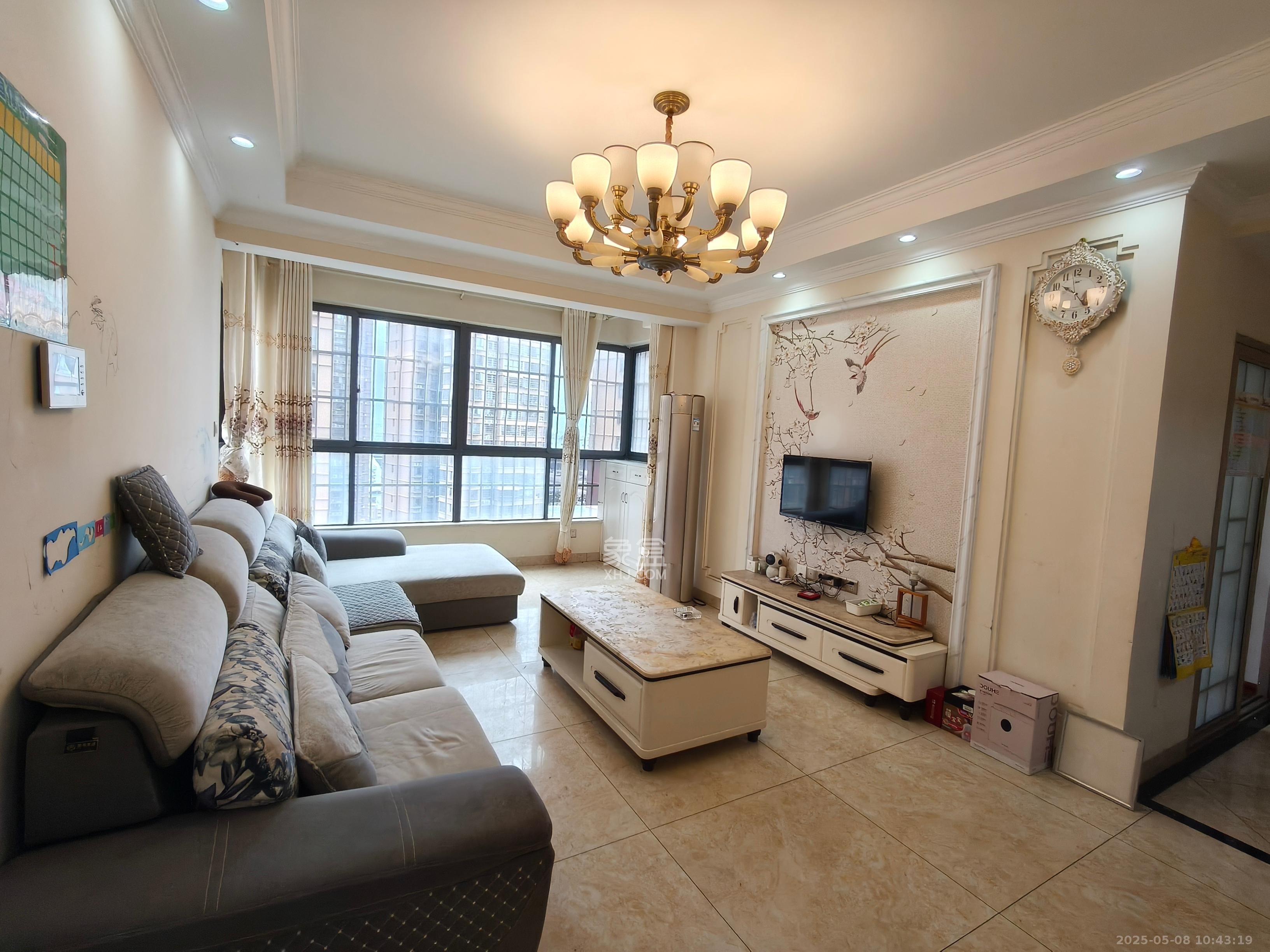 紫华郡 4室2厅2卫 2300.0元/月 紫华郡 4室2厅2卫 2300.0元/月室内图