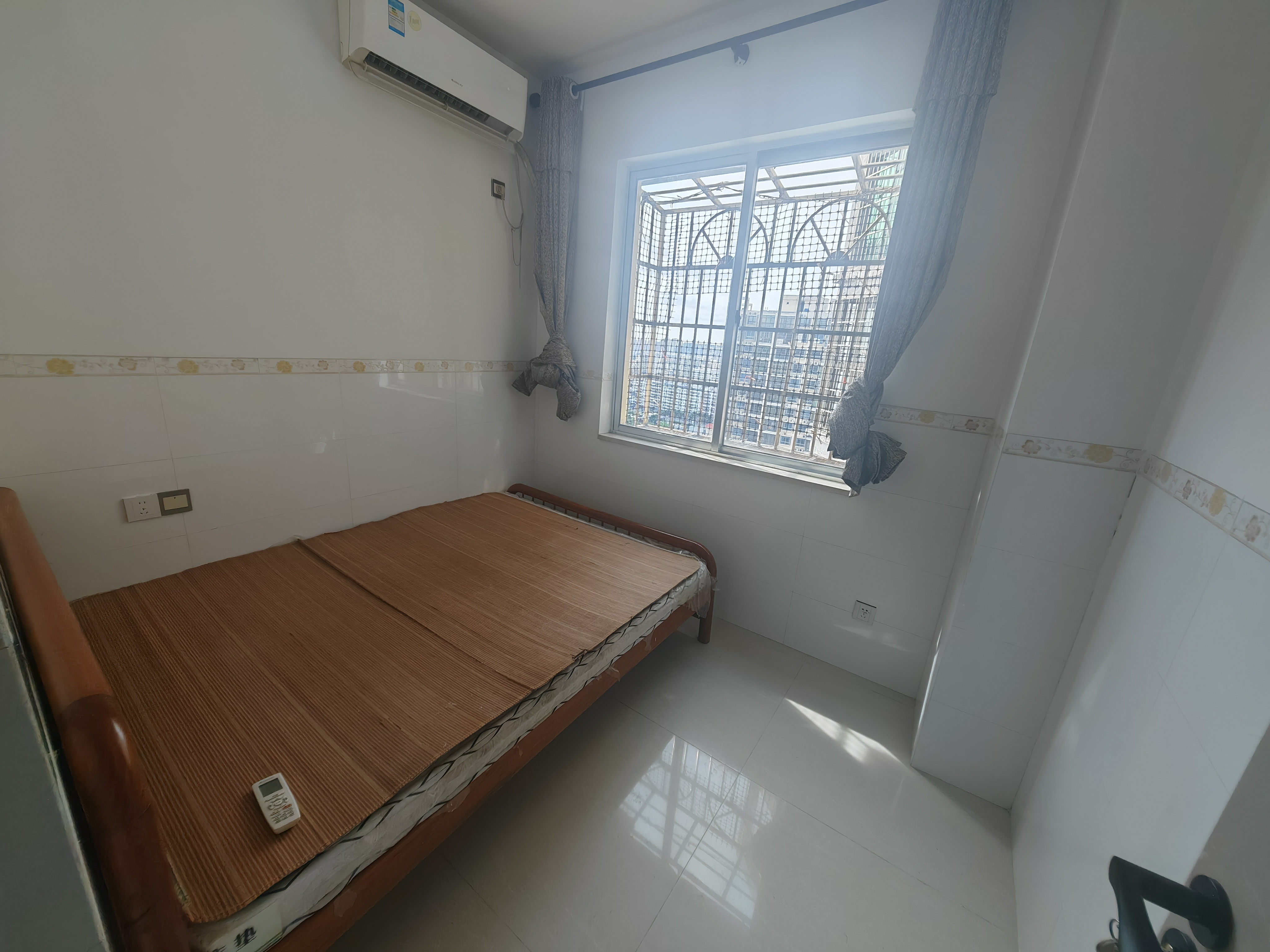 府兴公寓 4室2厅2卫 2800.00元/月 府兴公寓 4室2厅2卫 2800.00元/月室内图