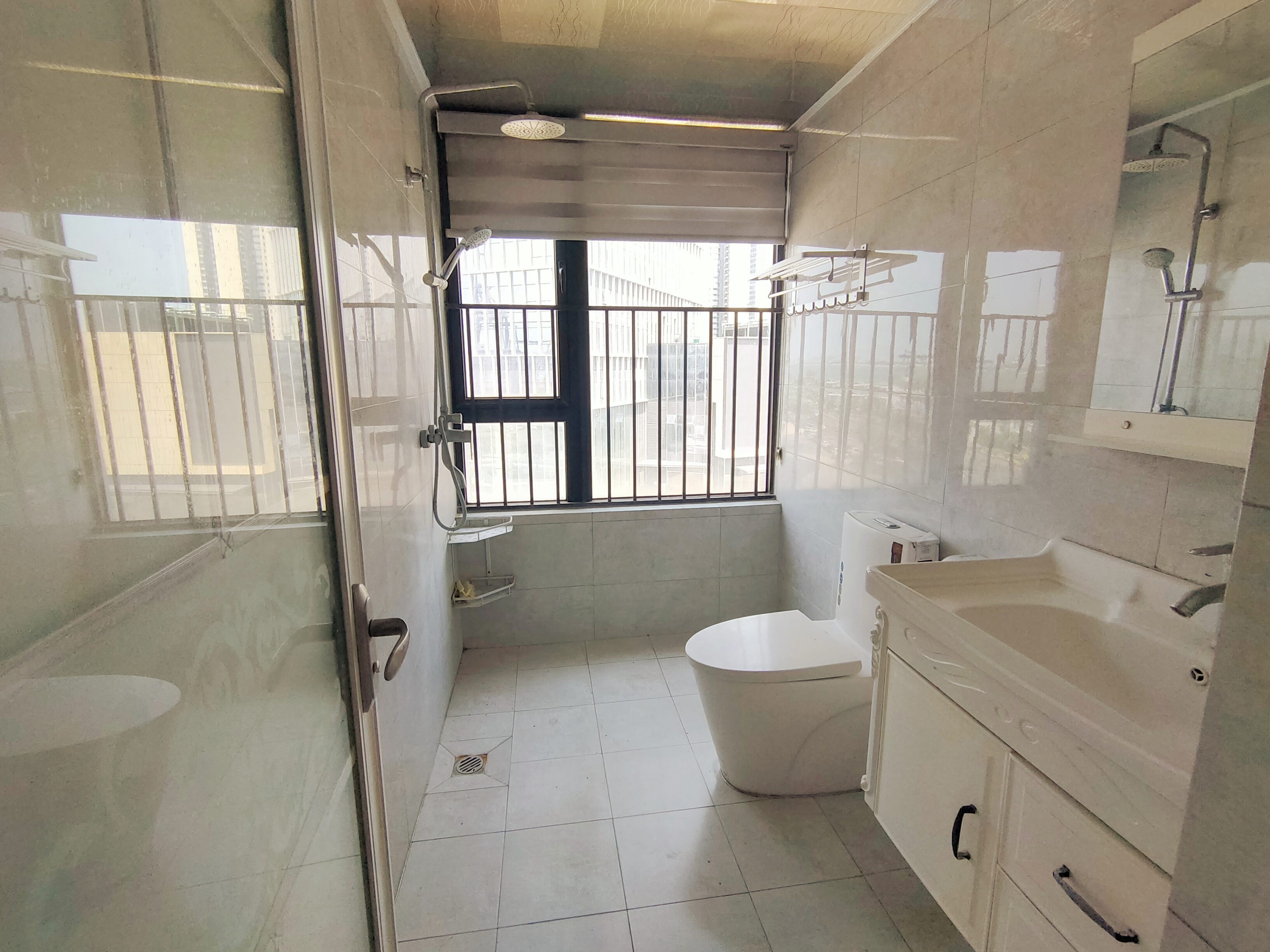 保利中央海岸三期熙园 3室2厅2卫 175.0万 保利中央海岸三期熙园 3室2厅2卫 175.0万室内图