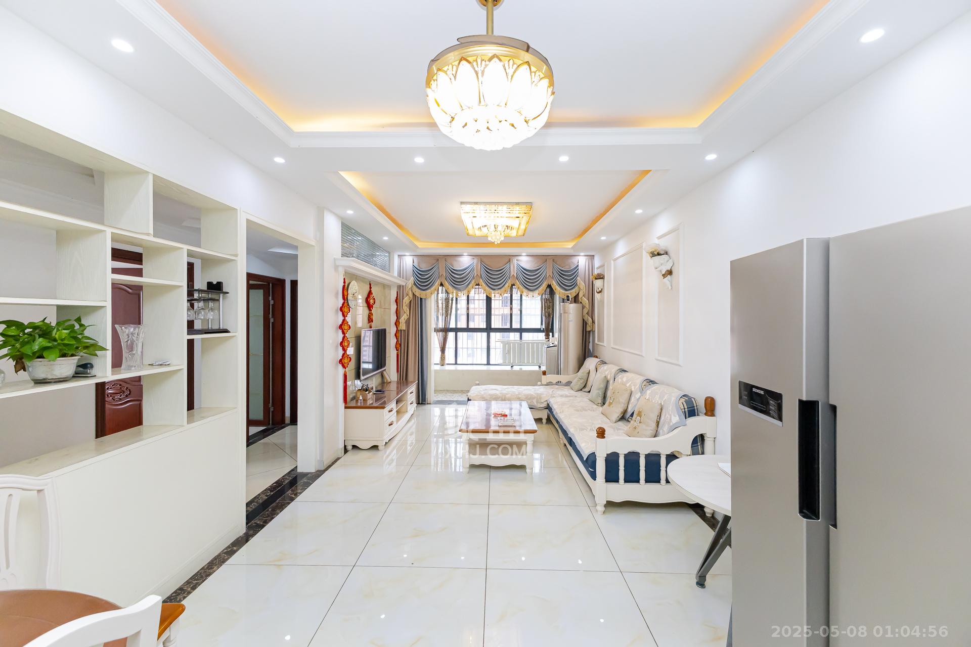 珠江东方明珠(新地东方明珠)三期 3室2厅1卫 79.8万 珠江东方明珠(新地东方明珠)三期 3室2厅1卫 79.8万客厅