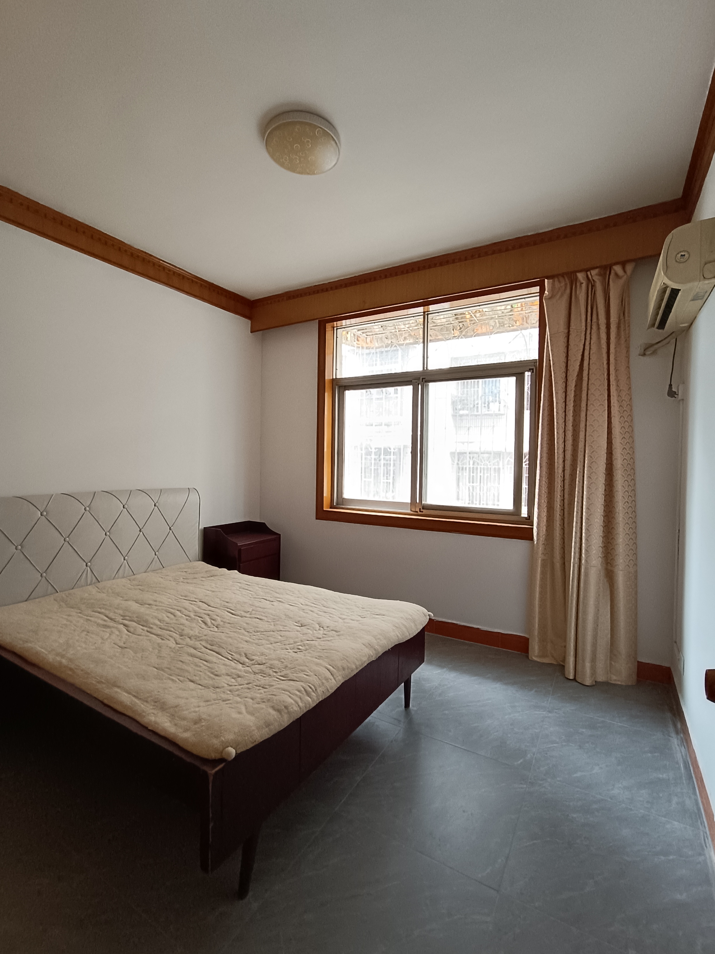 政府统建房  3室2厅1卫   1250.00元/月室内图