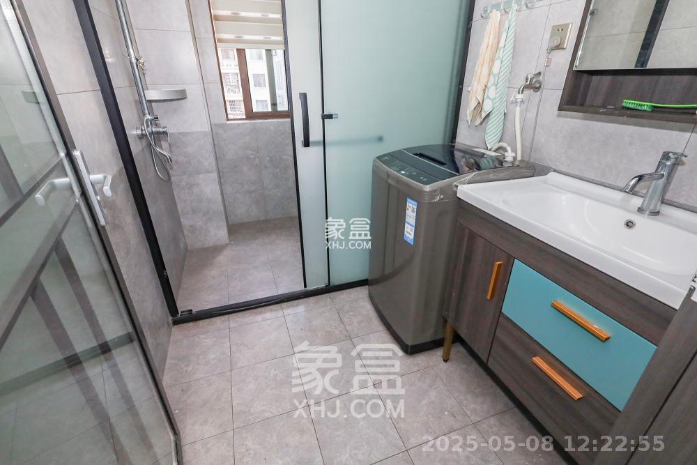 阳光丽城  4室2厅2卫   3600.00元/月室内图