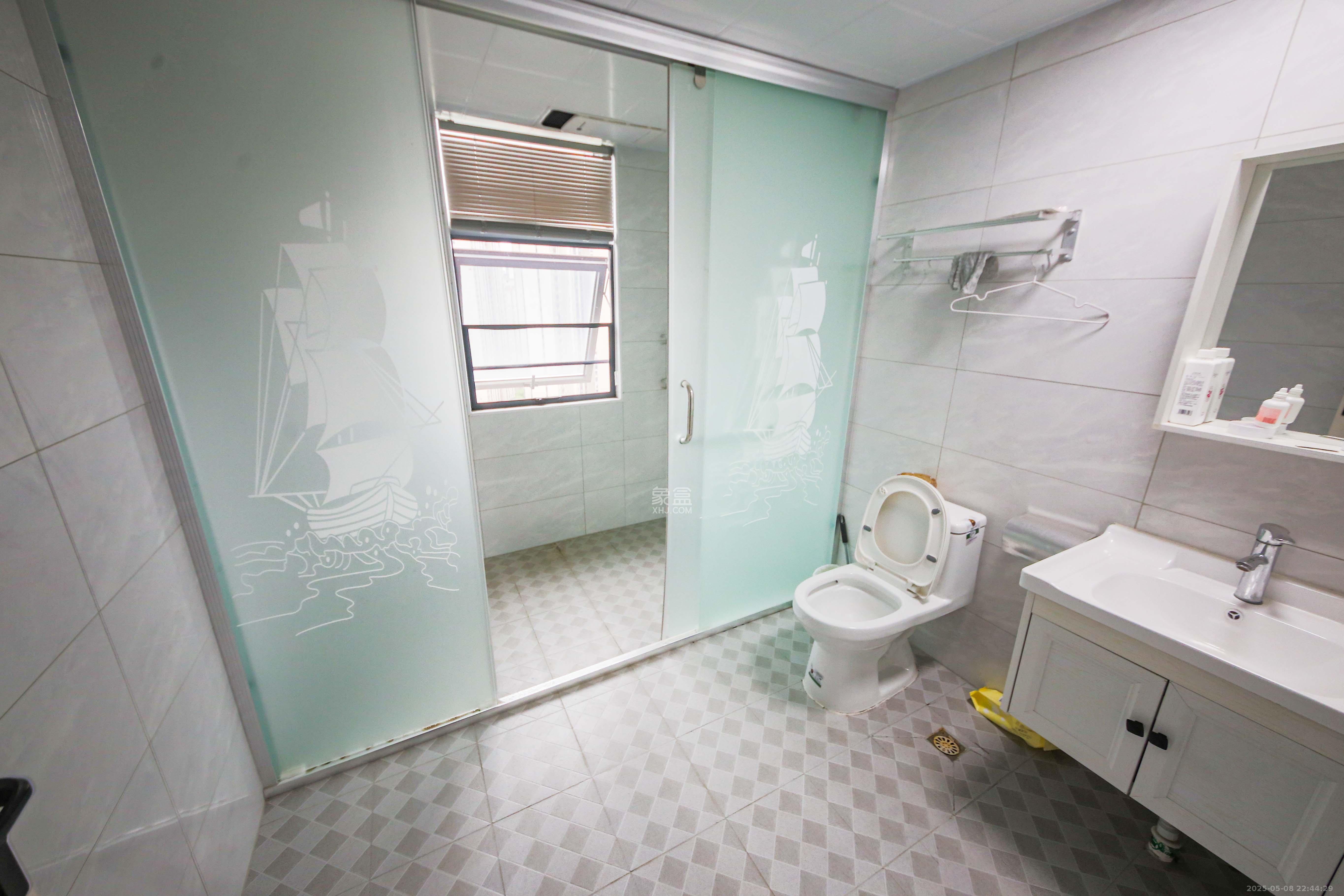 博林云栖  3室2厅2卫    160.0万 博林云栖  3室2厅2卫    160.0万卫生间