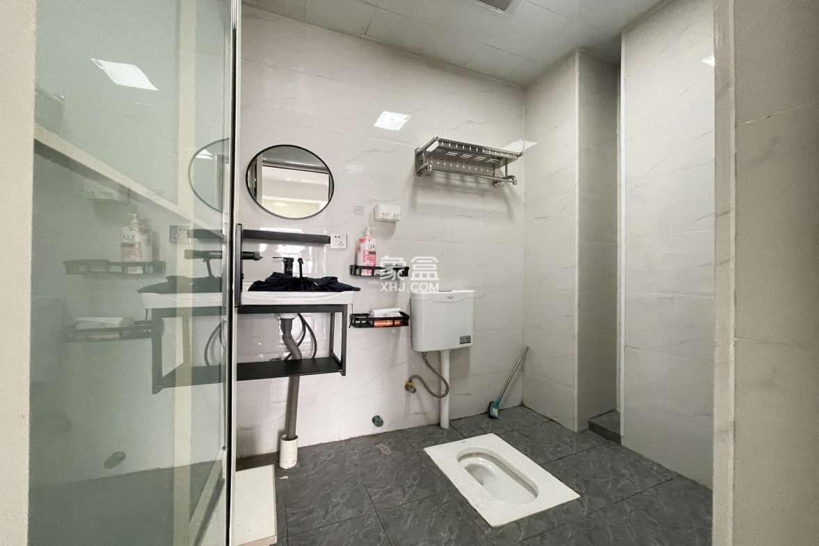 保利香槟国际  1室1厅1卫    1200.0元/月 保利香槟国际  1室1厅1卫    1200.0元/月室内图