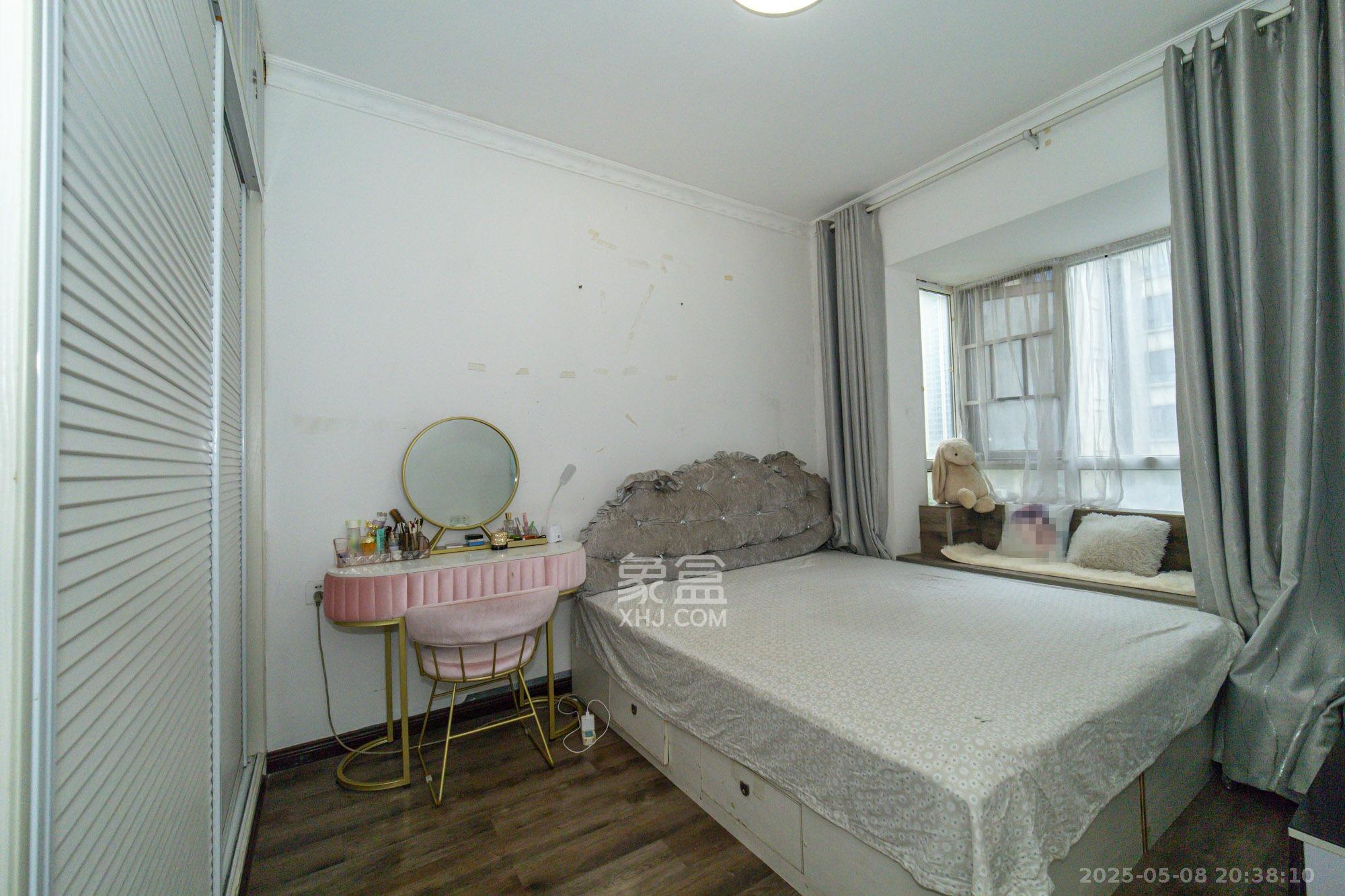 金科时代中心 2室2厅1卫 49.8万 金科时代中心 2室2厅1卫 49.8万卧室