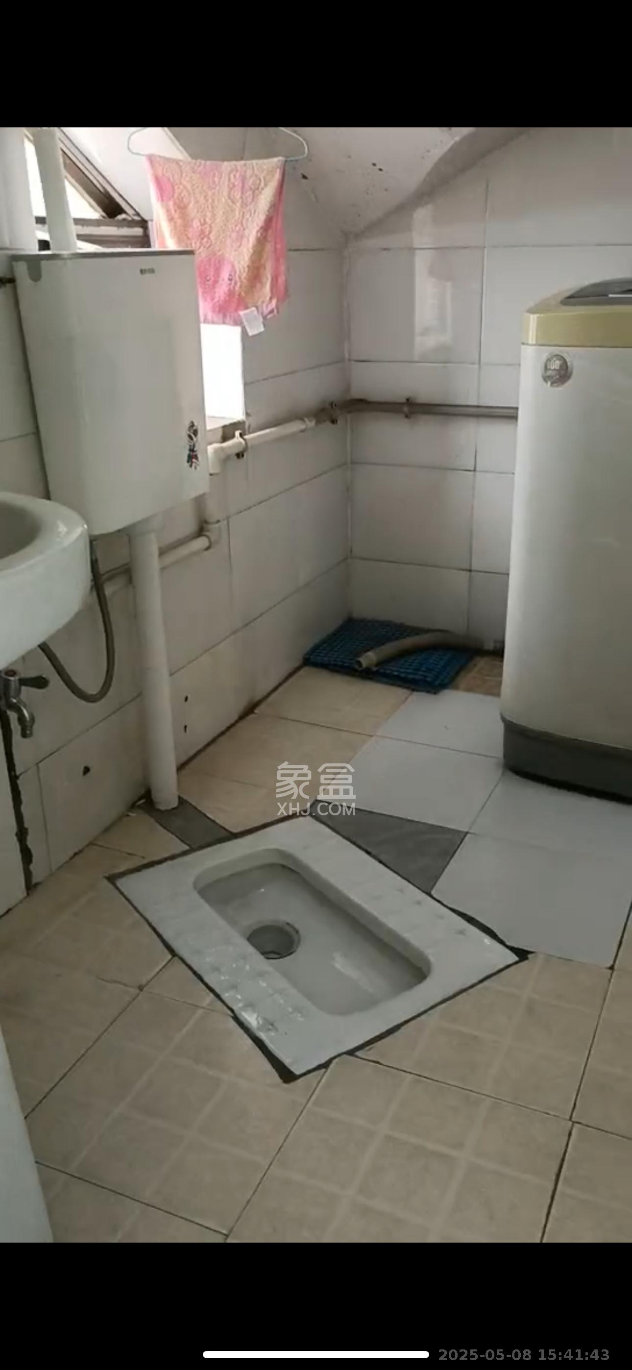 高岭小区 1室1厅1卫 650.0元/月 高岭小区 1室1厅1卫 650.0元/月室内图