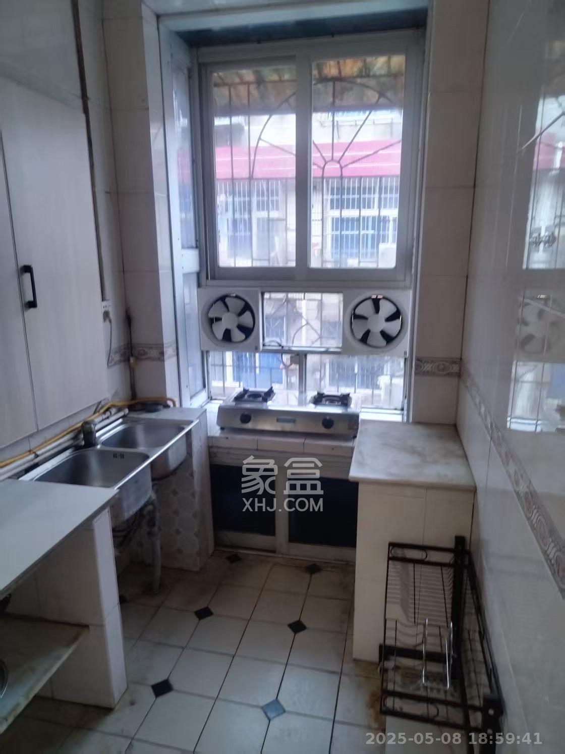 火炬村 2室2厅1卫 1400.0元/月 火炬村 2室2厅1卫 1400.0元/月室内图