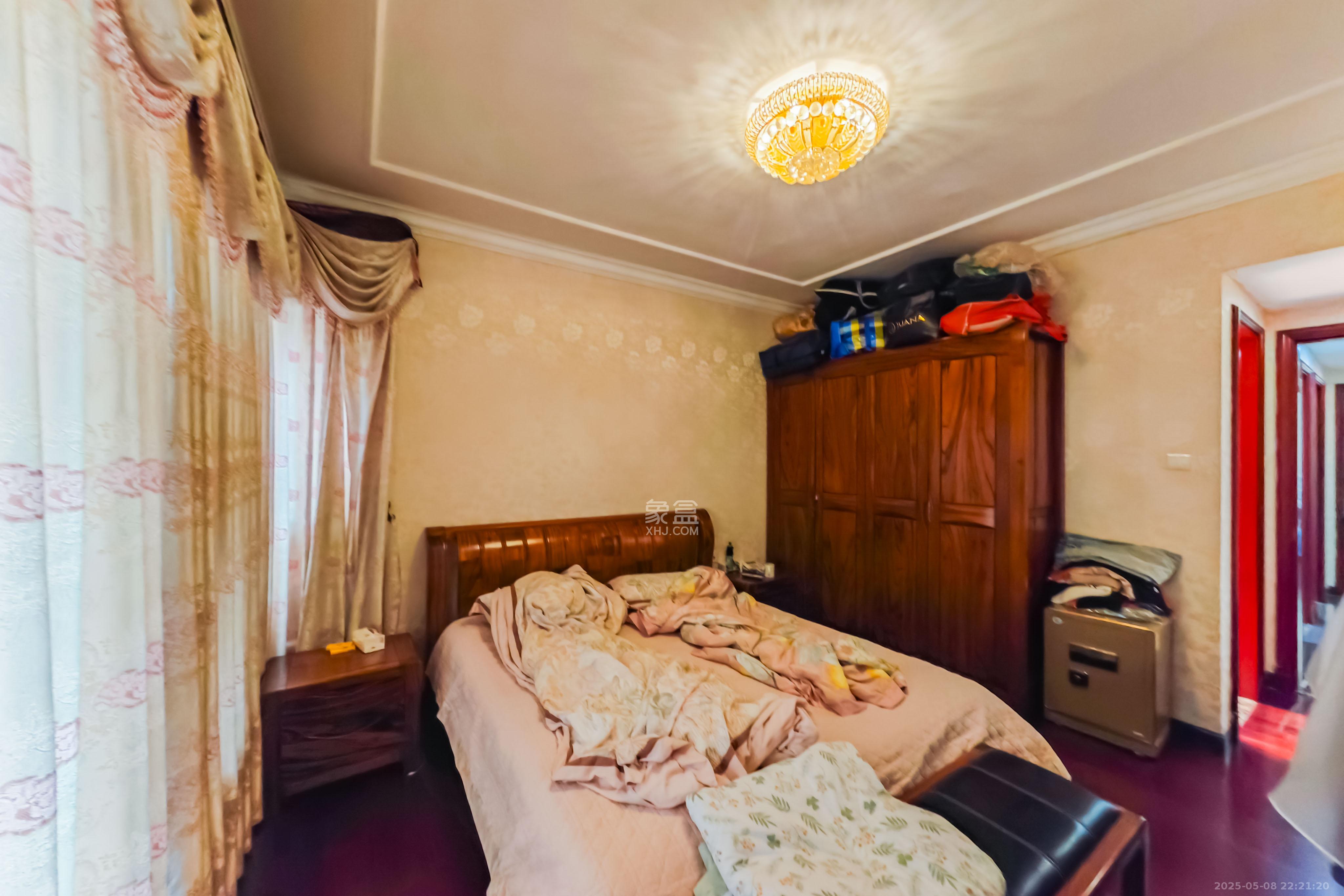 恒大绿洲  4室2厅2卫    145.0万 恒大绿洲  4室2厅2卫    145.0万卧室