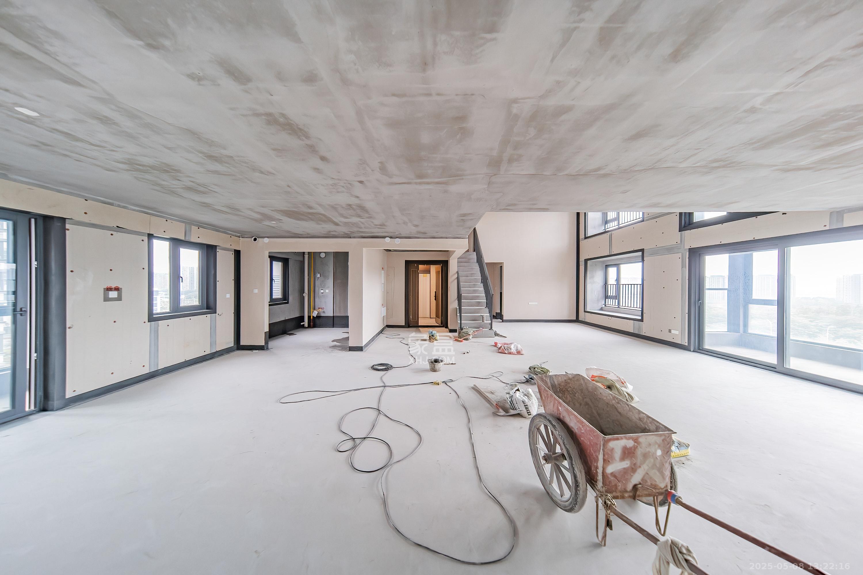 华润置地润樾府 5室2厅3卫 225.0万 华润置地润樾府 5室2厅3卫 225.0万其他