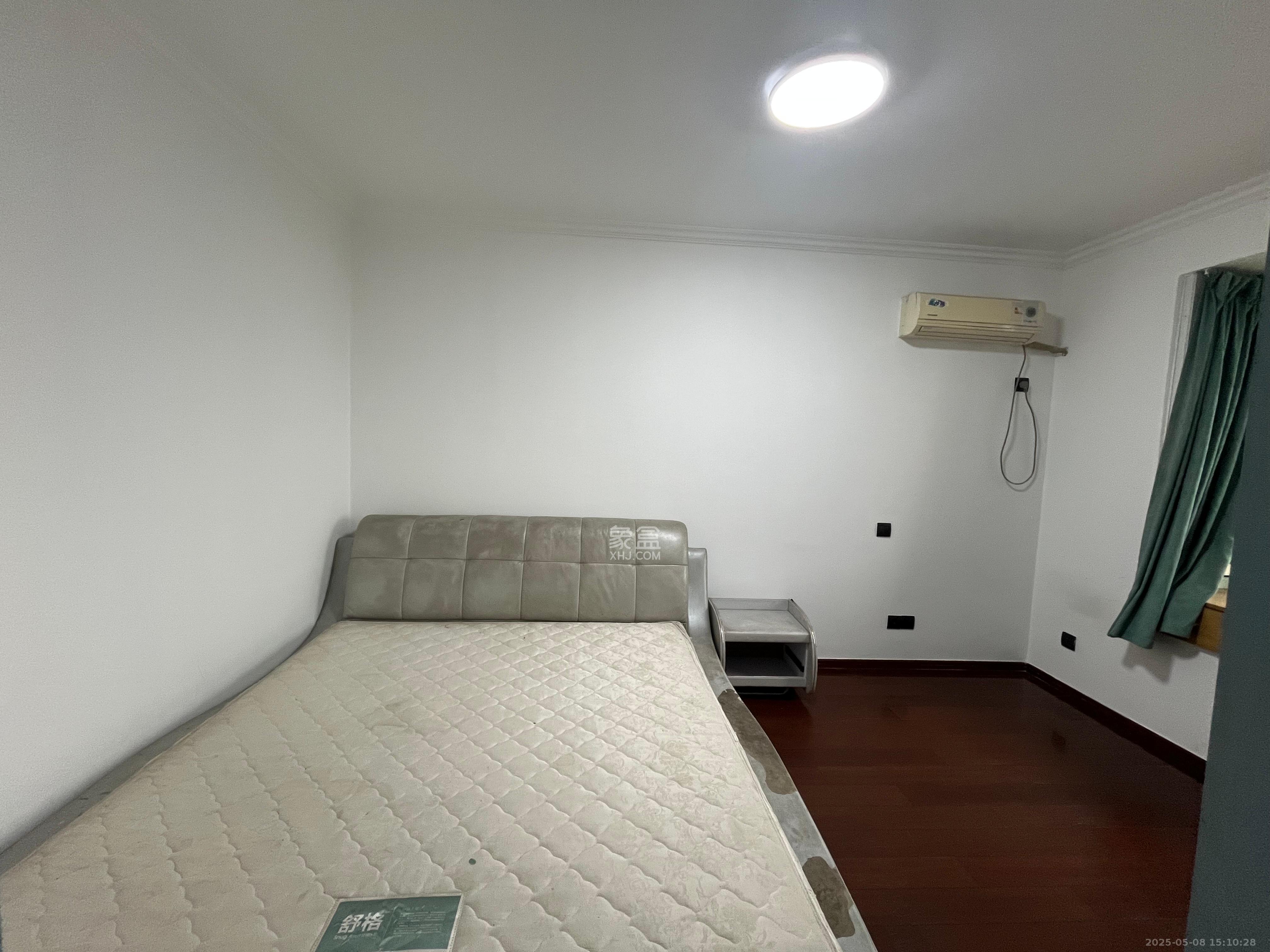 晶华美地 3室2厅2卫 2400.0元/月 晶华美地 3室2厅2卫 2400.0元/月室内图