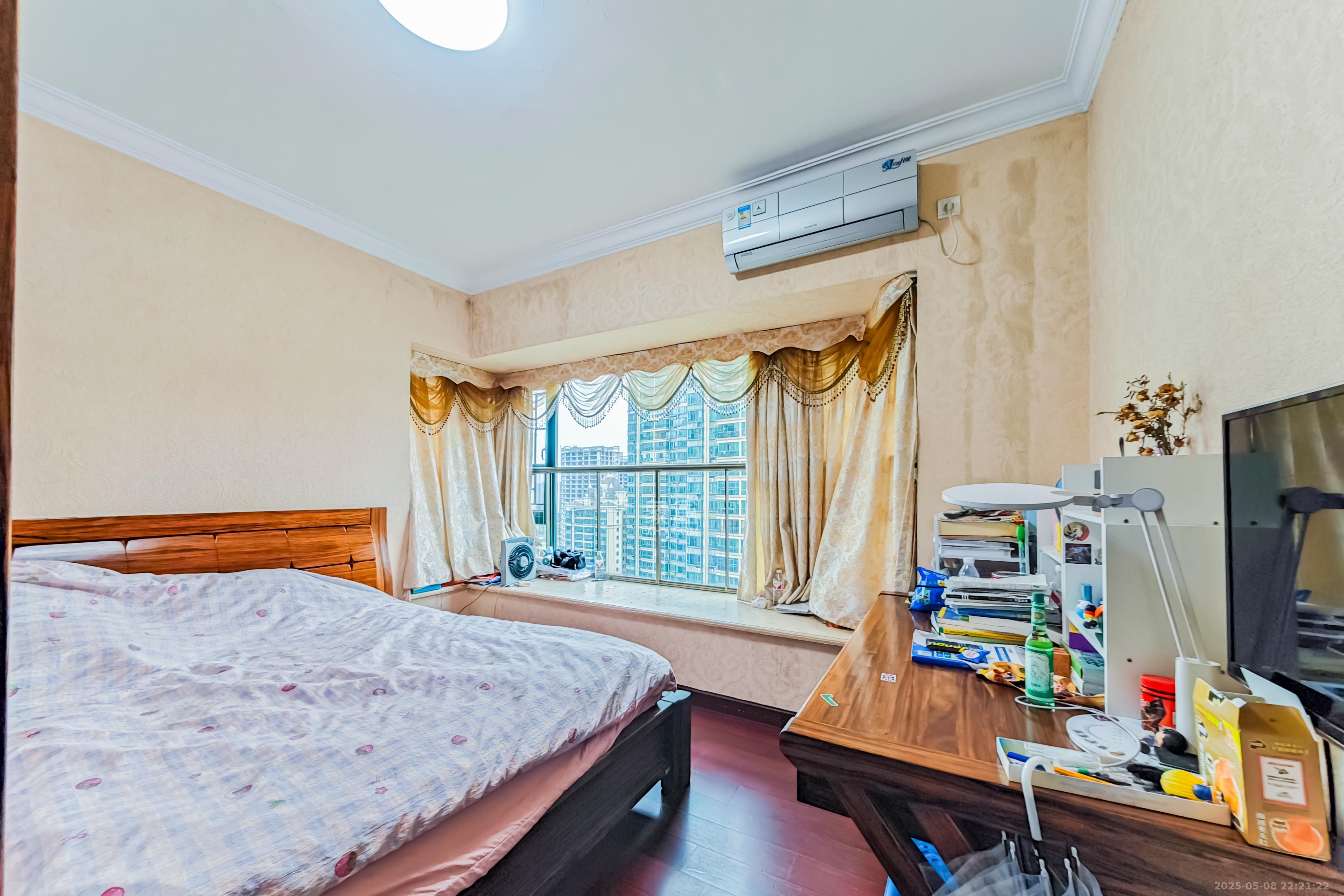 恒大绿洲  4室2厅2卫    145.0万 恒大绿洲  4室2厅2卫    145.0万卧室