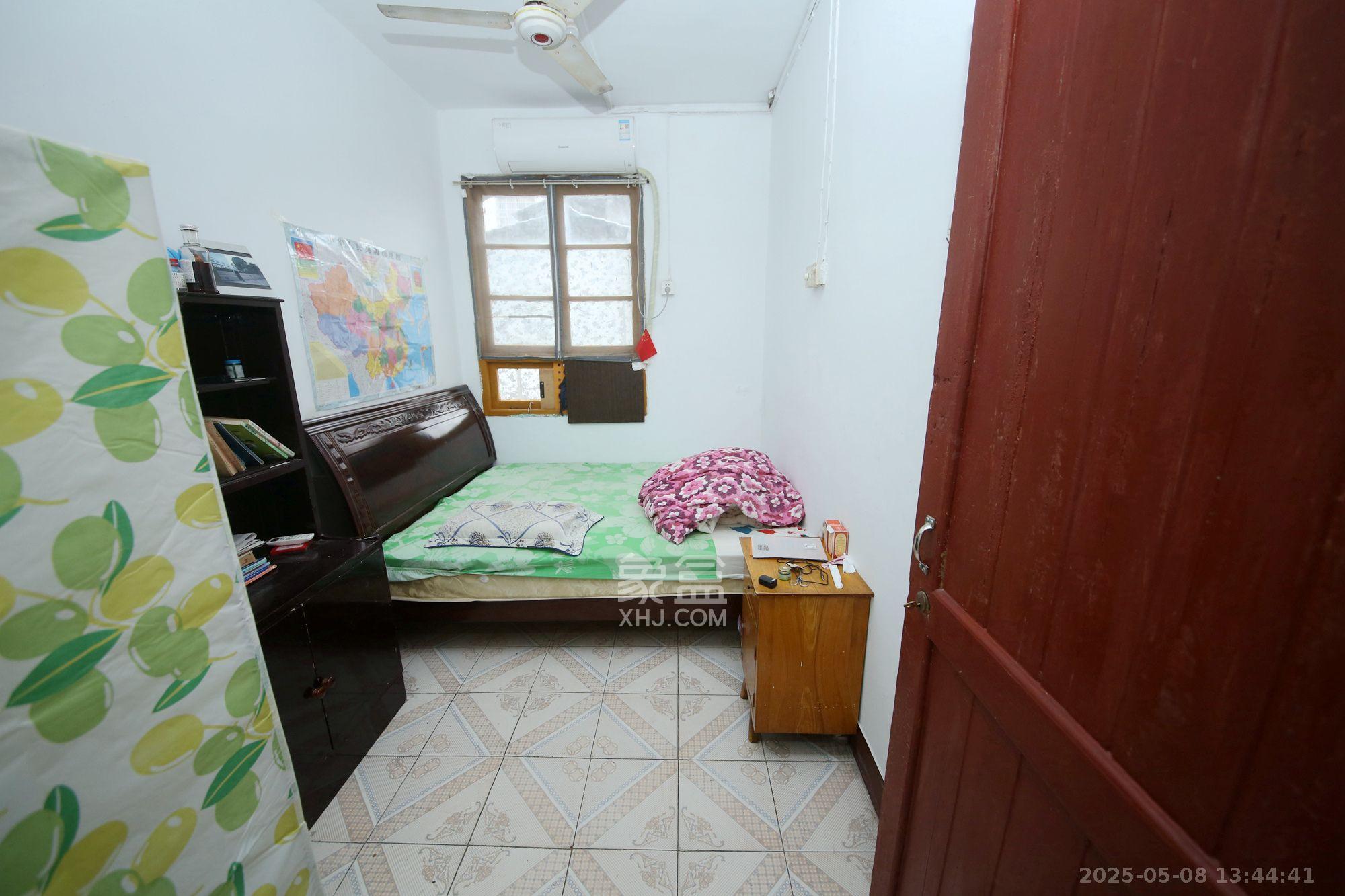 湘一芙蓉中学宿舍  2室1厅1卫    1750.0元/月 湘一芙蓉中学宿舍  2室1厅1卫    1750.0元/月室内图