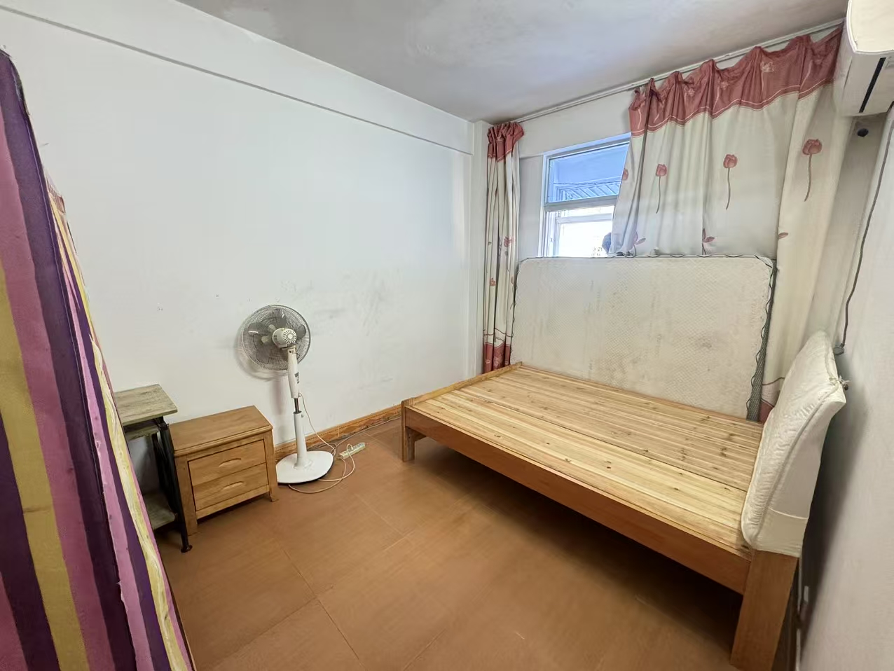 海南省农垦第一物资供销公司大院 3室2厅1卫 98.0万 海南省农垦第一物资供销公司大院 3室2厅1卫 98.0万室内图