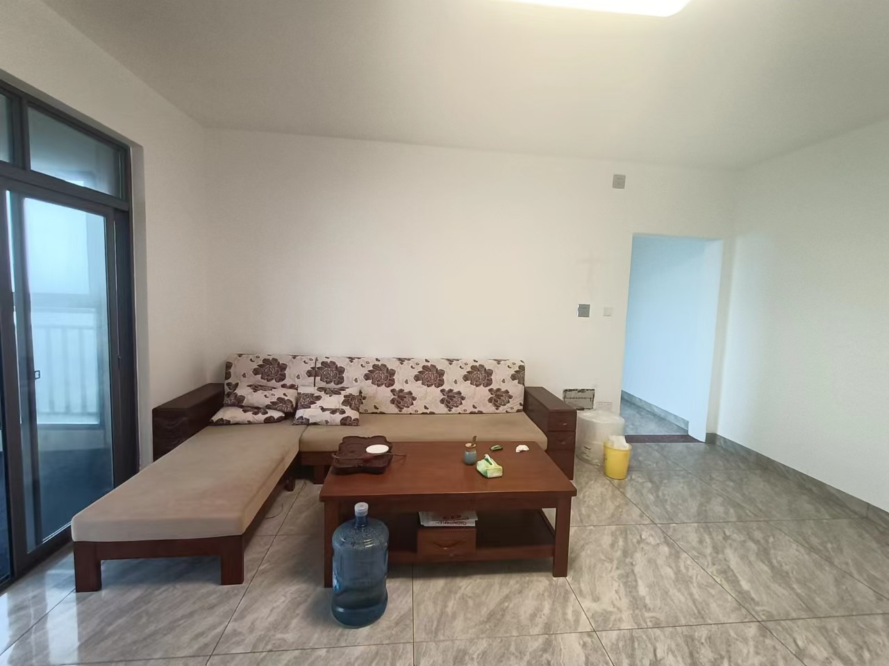 农信大院(响水湾度假公寓) 4室2厅2卫 3000.0元/月 农信大院(响水湾度假公寓) 4室2厅2卫 3000.0元/月室内图