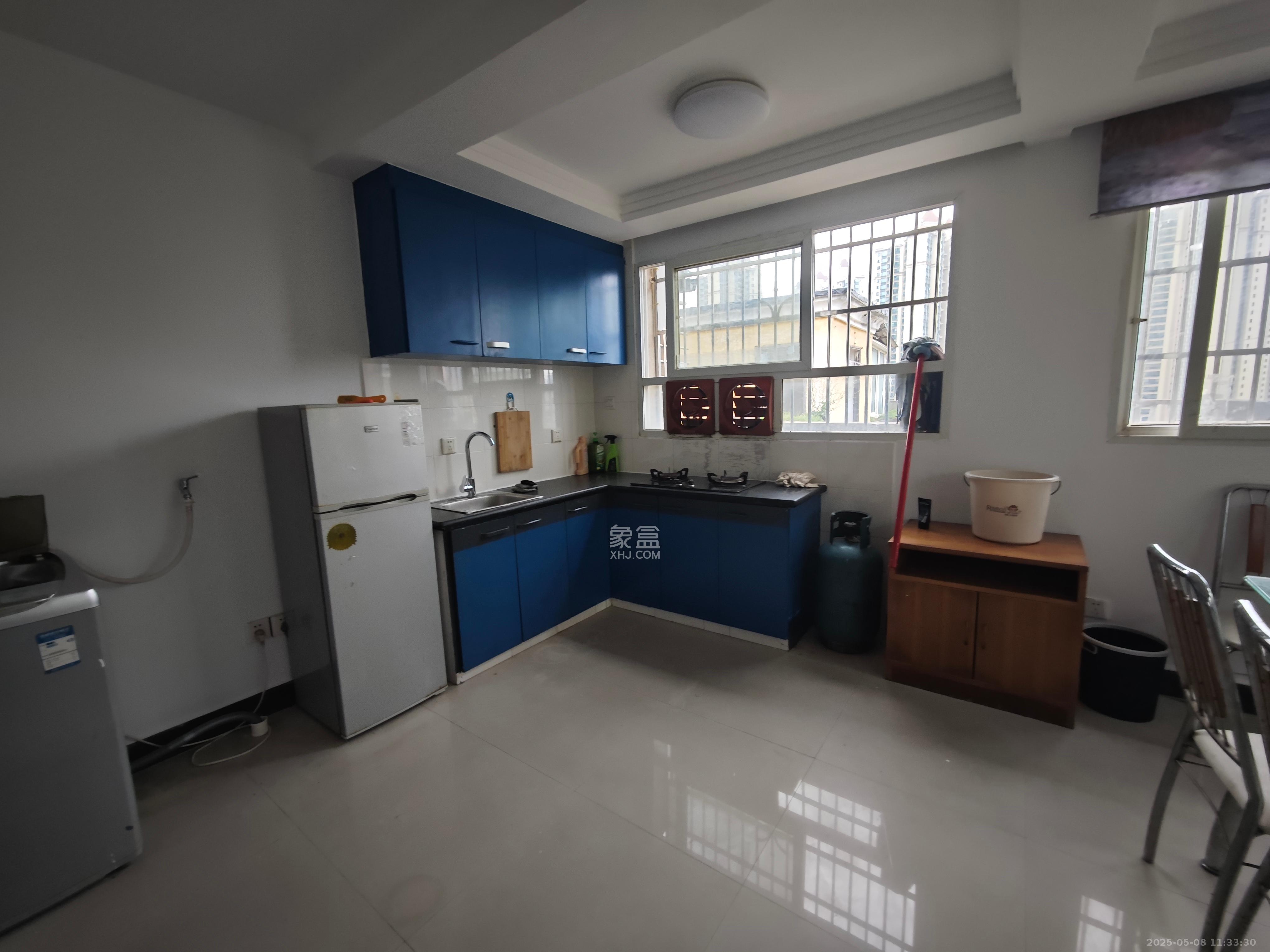 御景龙城 1室1厅1卫 1300.0元/月 御景龙城 1室1厅1卫 1300.0元/月室内图